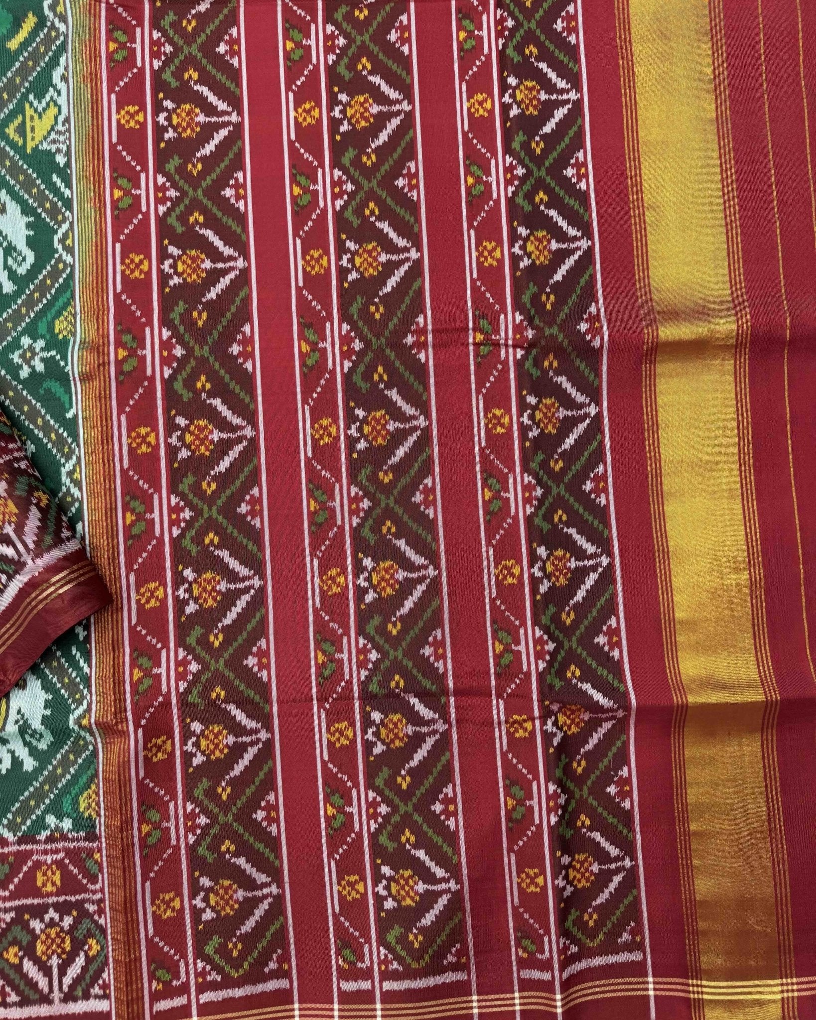 Red & Green Narikunj Semi Double Ikat Patola Saree - SindhoiPatolaArt