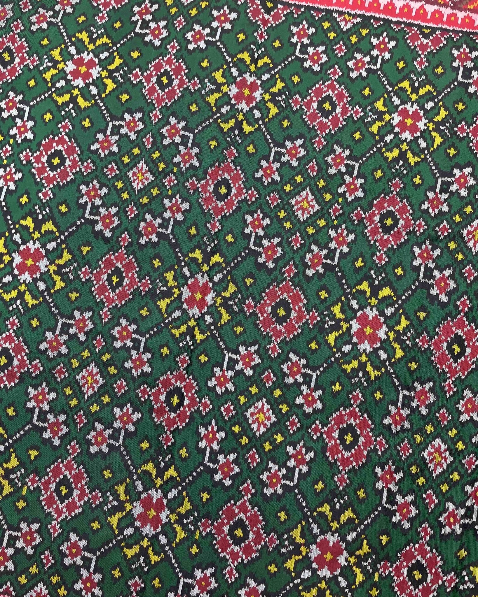 Red & Green Navratan Patola Saree - SindhoiPatolaArt