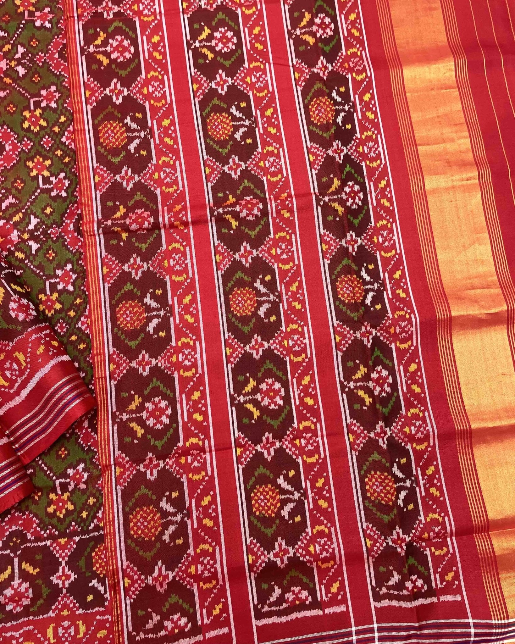 Red & Green Navratan Patola Saree - SindhoiPatolaArt