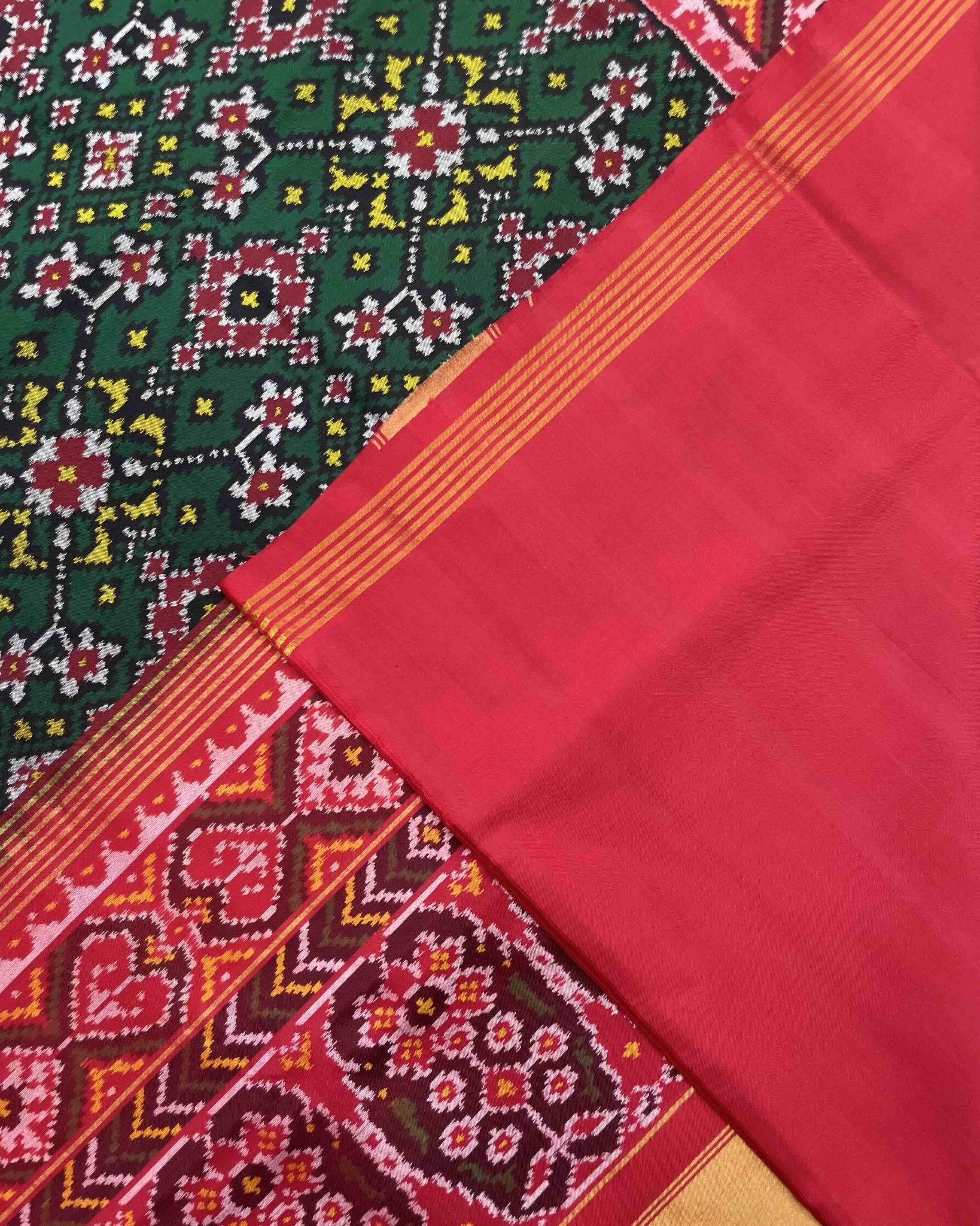 Red & Green Navratan Patola Saree - SindhoiPatolaArt