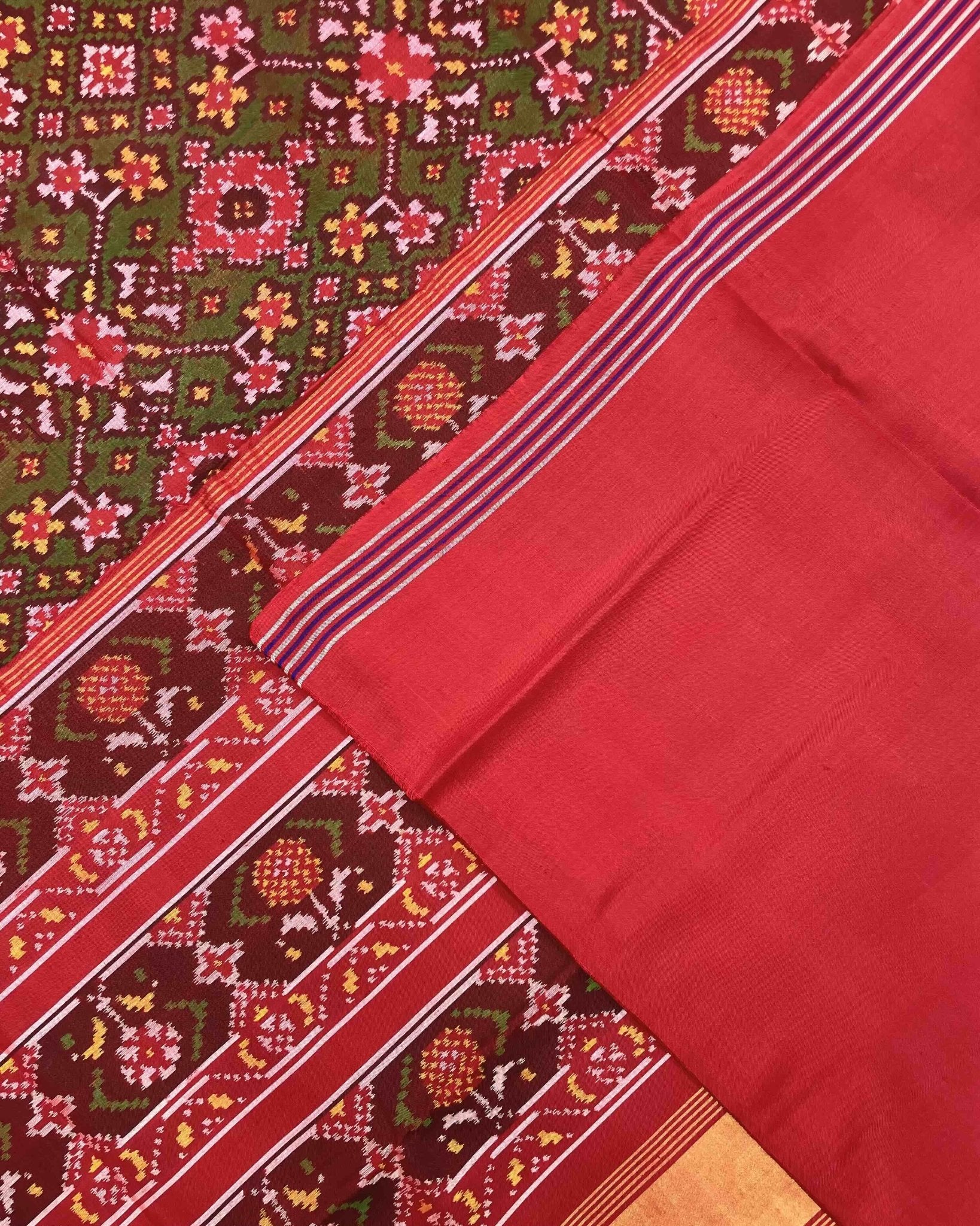 Red & Green Navratan Patola Saree - SindhoiPatolaArt