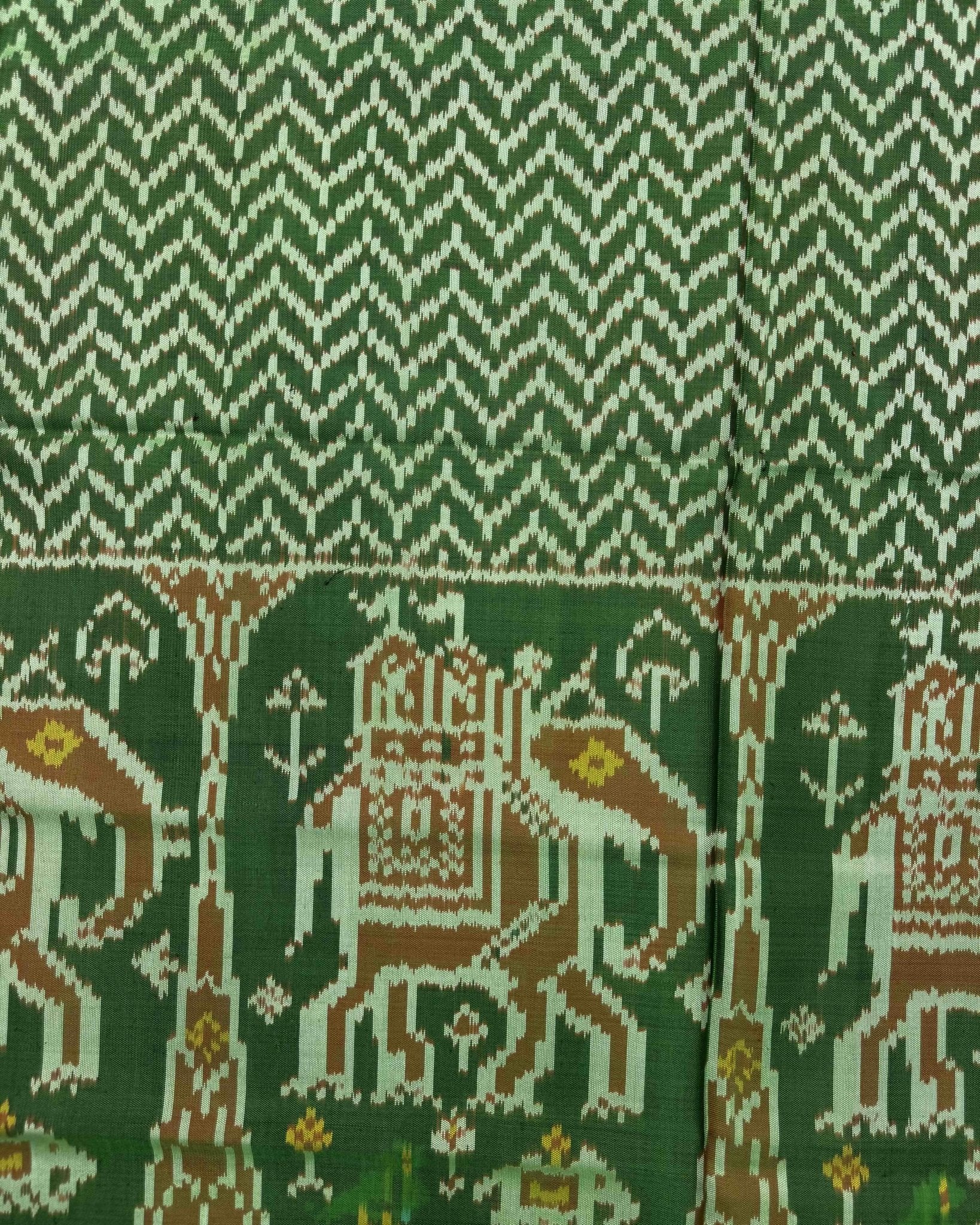 Red & Green Zig Zag Lining with Elephant Scut Border Semi Double Ikat Patola Saree - SindhoiPatolaArt