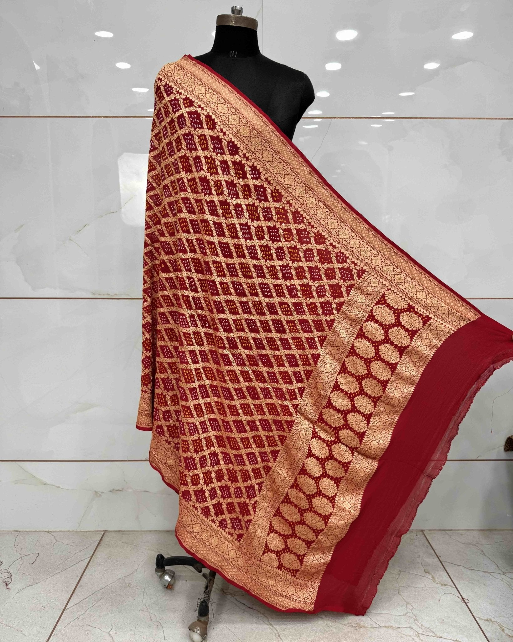 Red Janglow Georgette Bandhani Dupatta - SindhoiPatolaArt