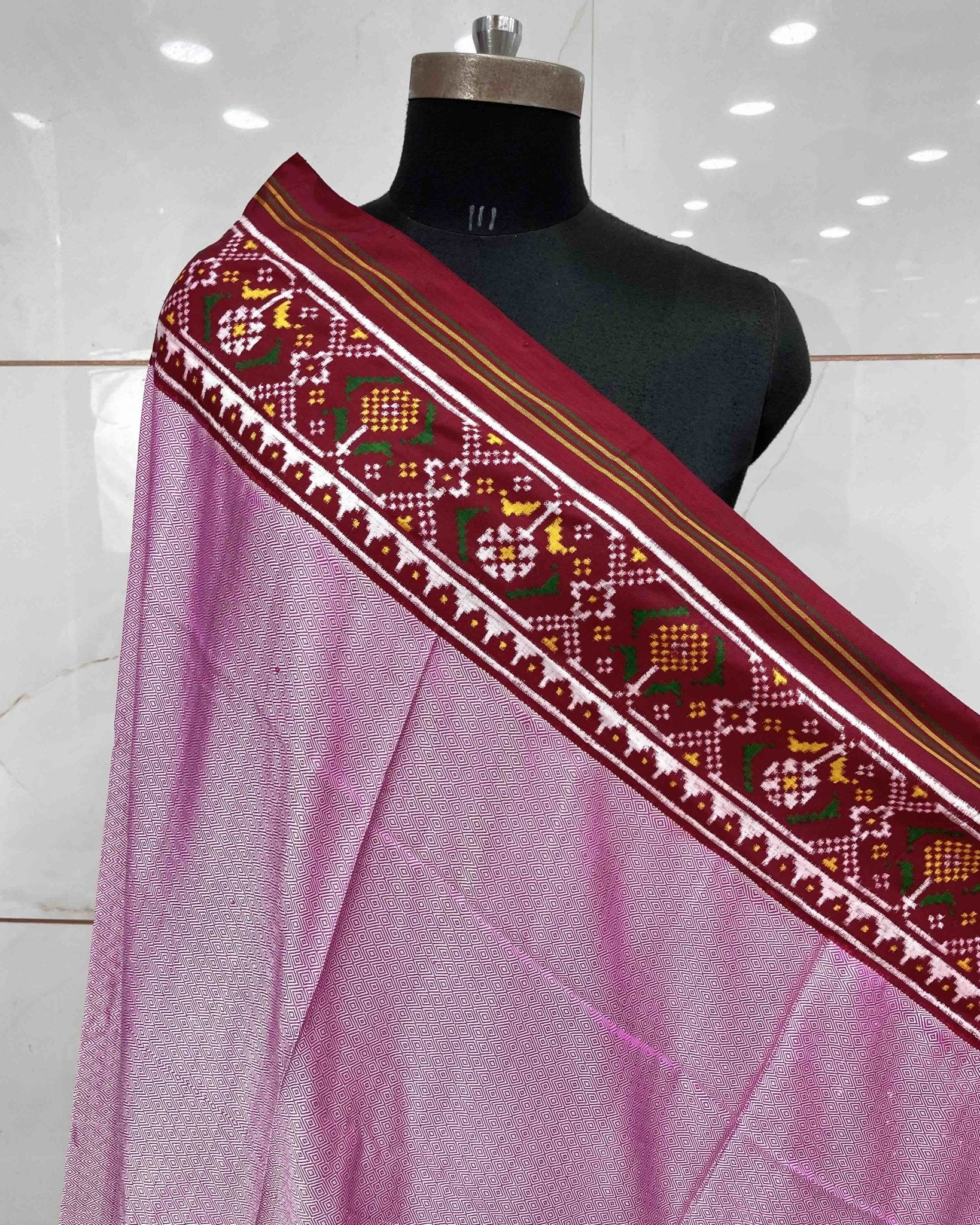 Red & Light Pink Pattern Design Patola Dupatta - SindhoiPatolaArt