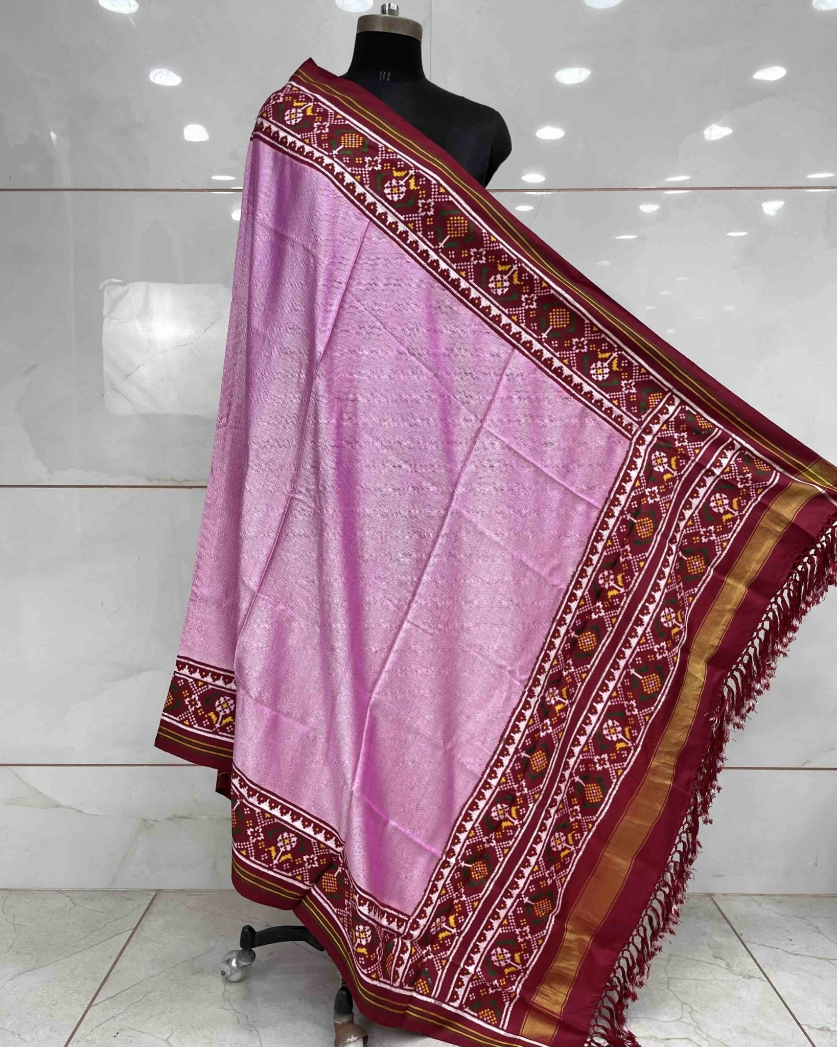 Red & Light Pink Pattern Design Patola Dupatta - SindhoiPatolaArt