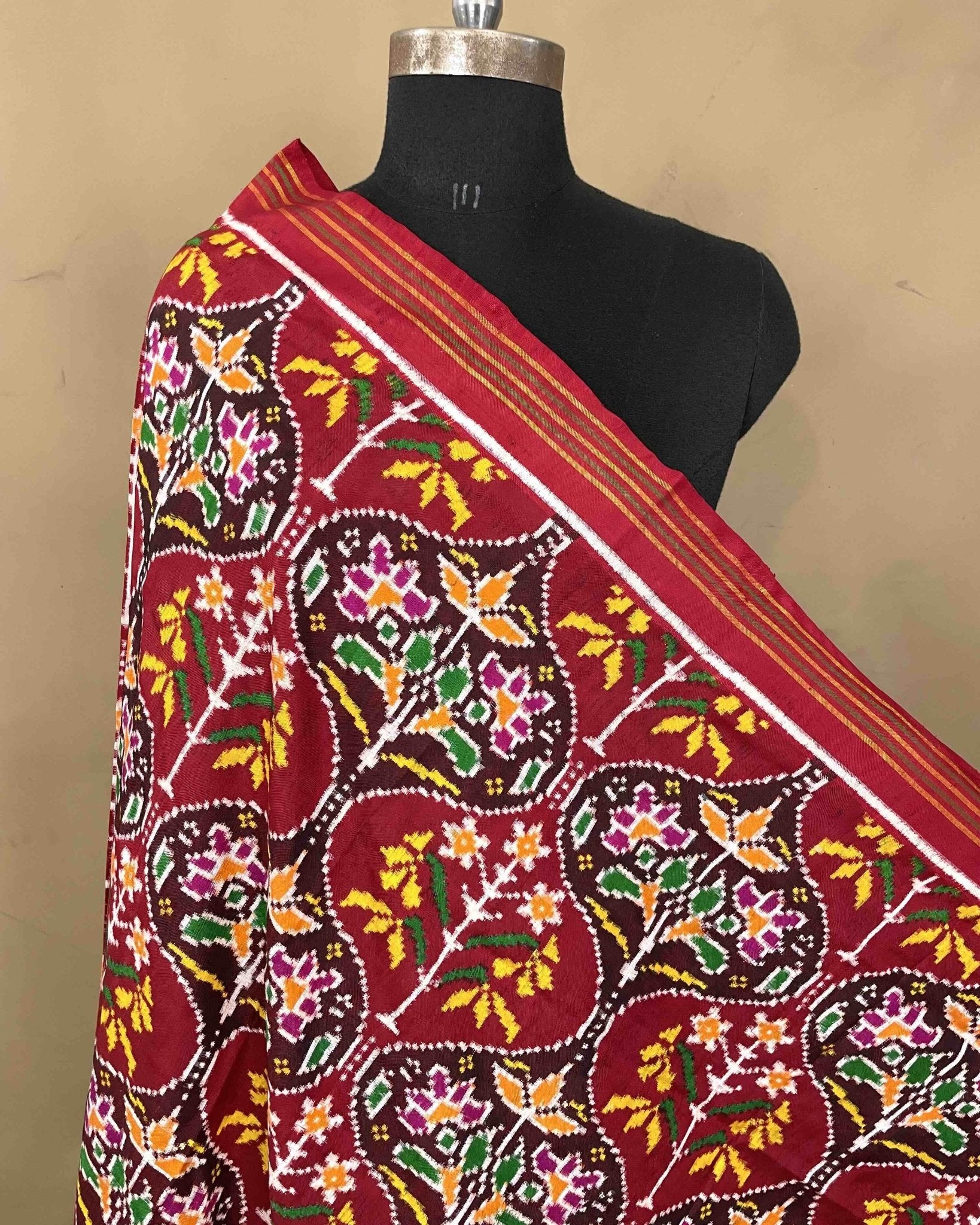 Red & Maroon Flower Design Patola Dupatta - SindhoiPatolaArt