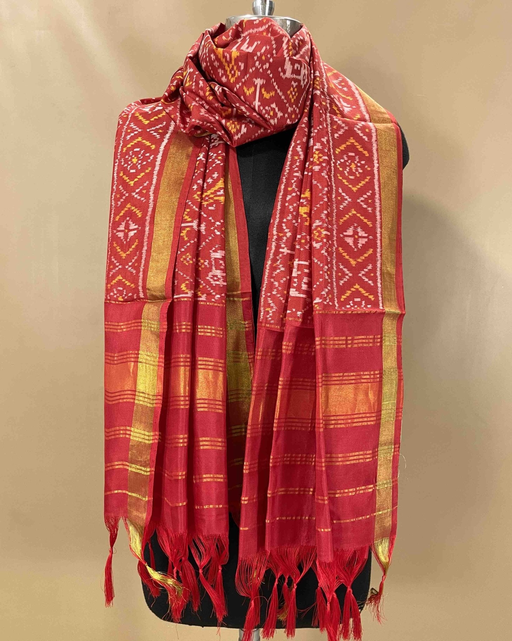 Red Narikunj Designer Patola Dupatta - SindhoiPatolaArt