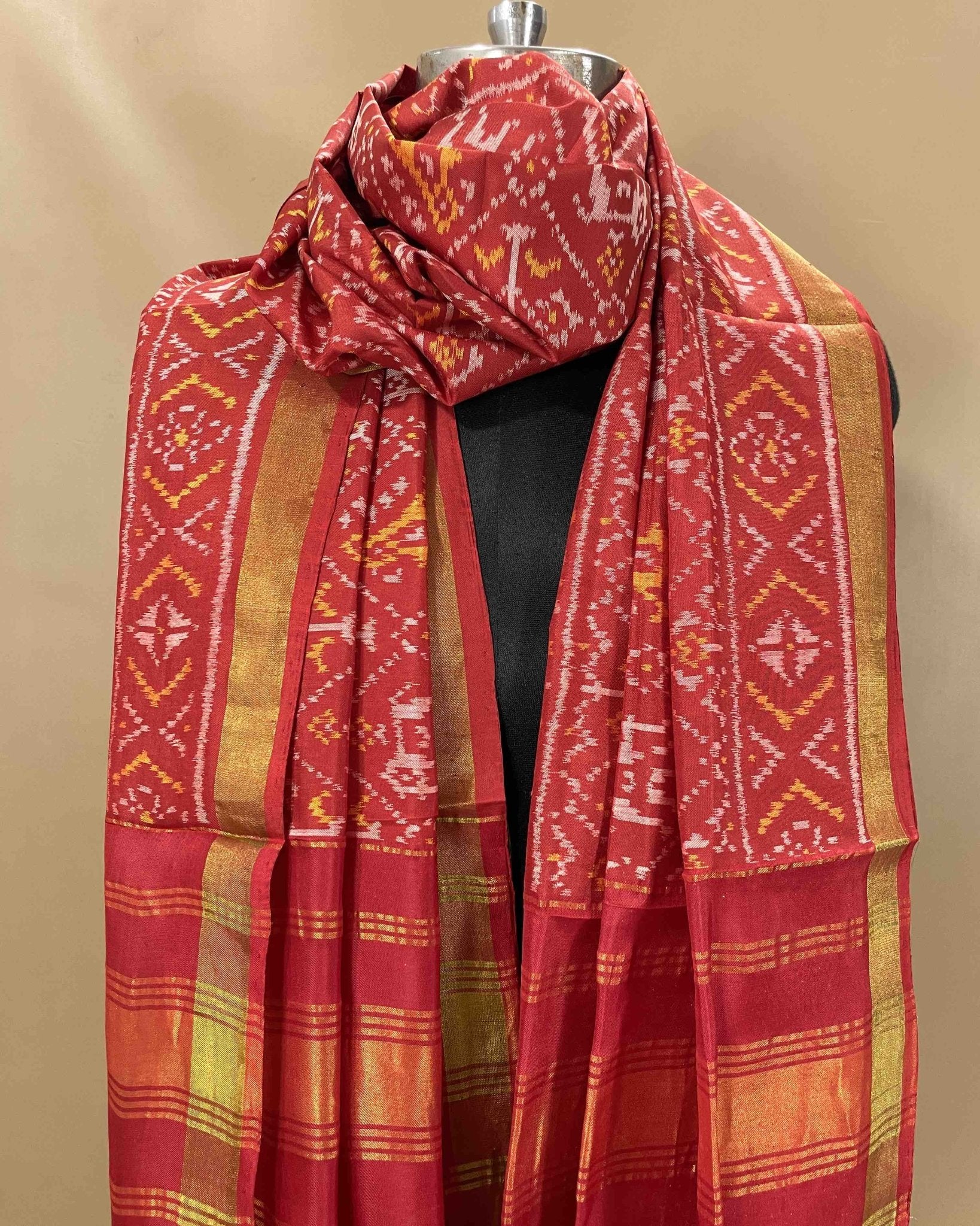 Red Narikunj Designer Patola Dupatta - SindhoiPatolaArt