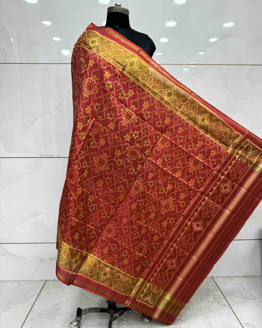 Red Navratan Manekchowk Patola Dupatta - SindhoiPatolaArt