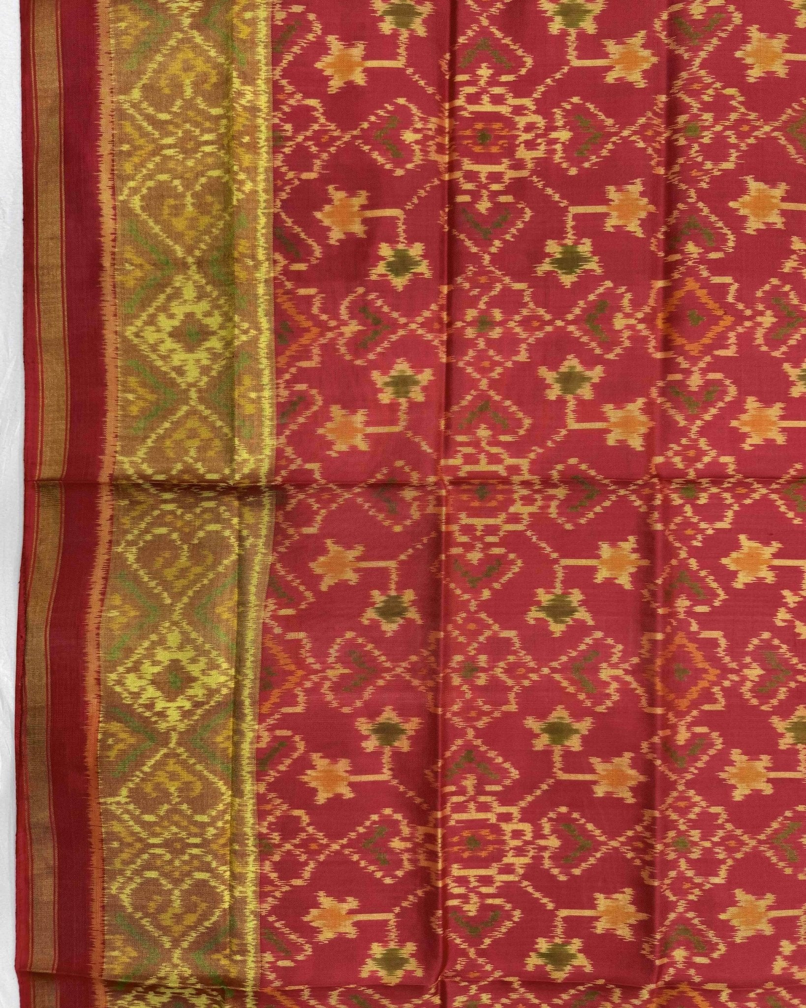 Red Navratan Manekchowk Patola Dupatta - SindhoiPatolaArt