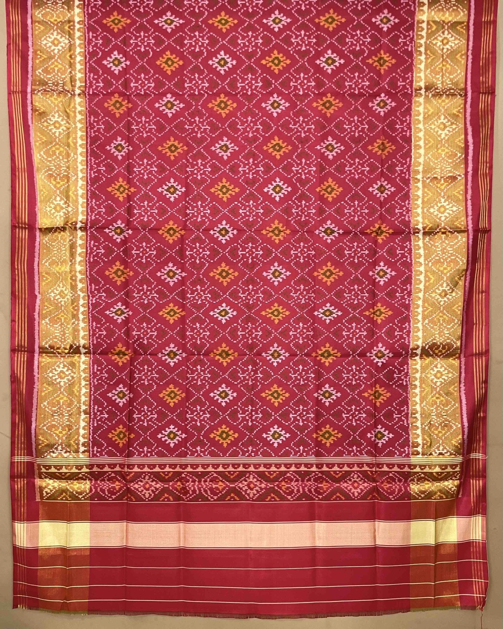 Red Panchanda Patola Dupatta - SindhoiPatolaArt