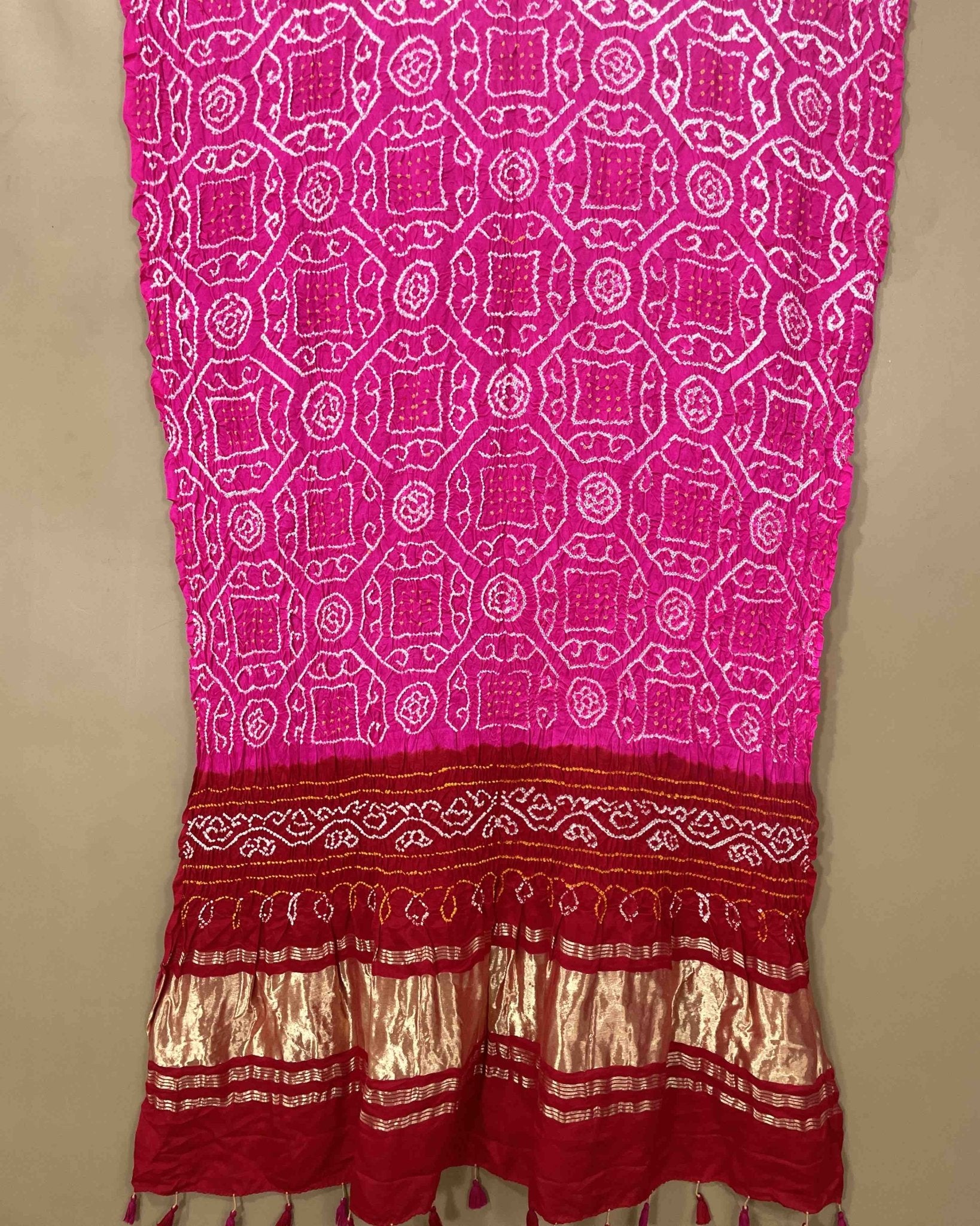Red & Pink Bandhani Dupatta - SindhoiPatolaArt