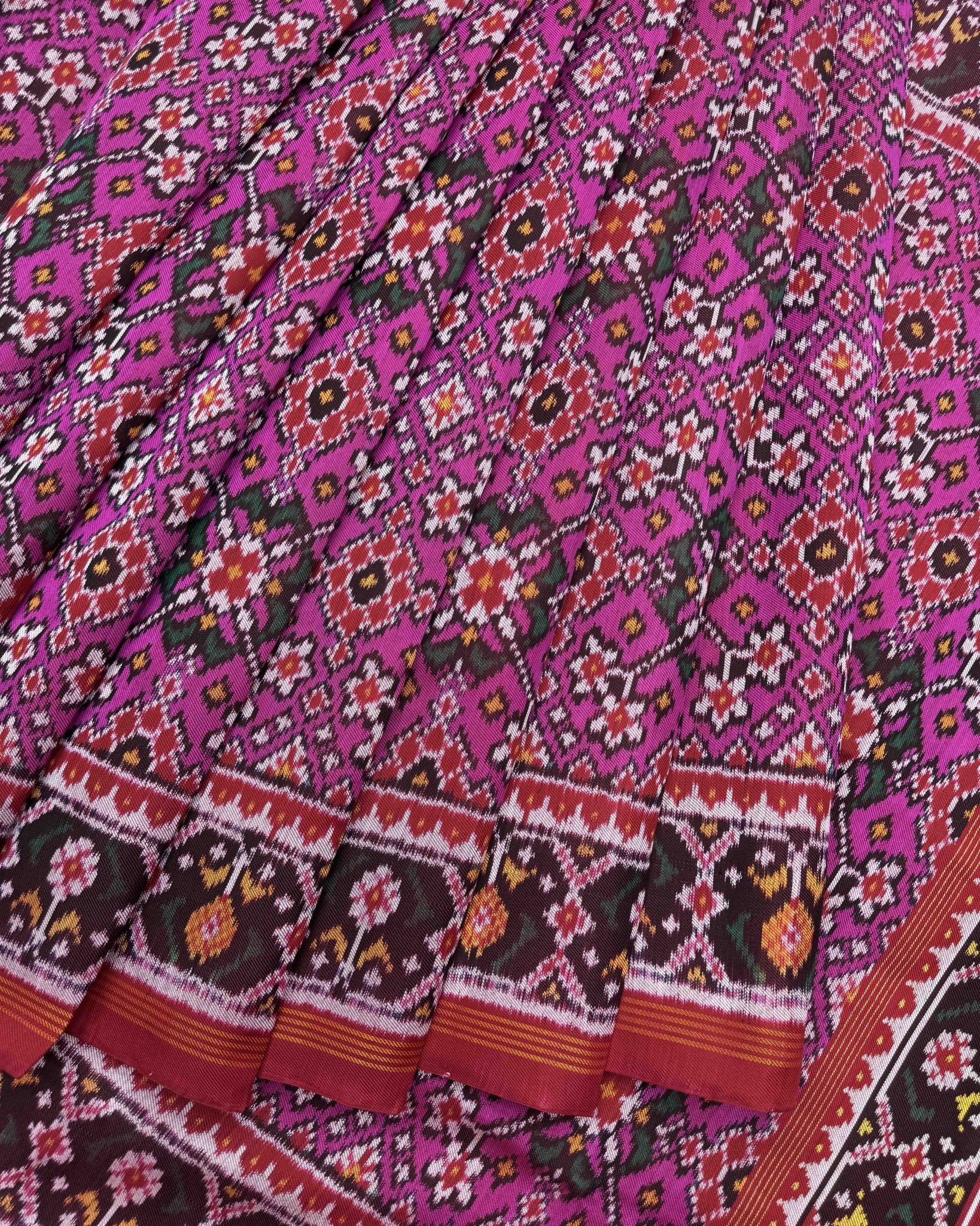 Red & Pink Navratan Twill Patola Saree - SindhoiPatolaArt