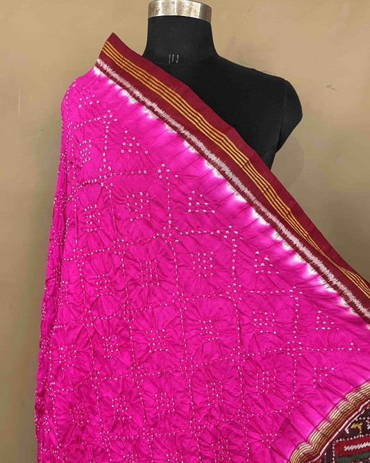 Red & Pink with Narikunj Pallu Bandhani Patola Dupatta - SindhoiPatolaArt