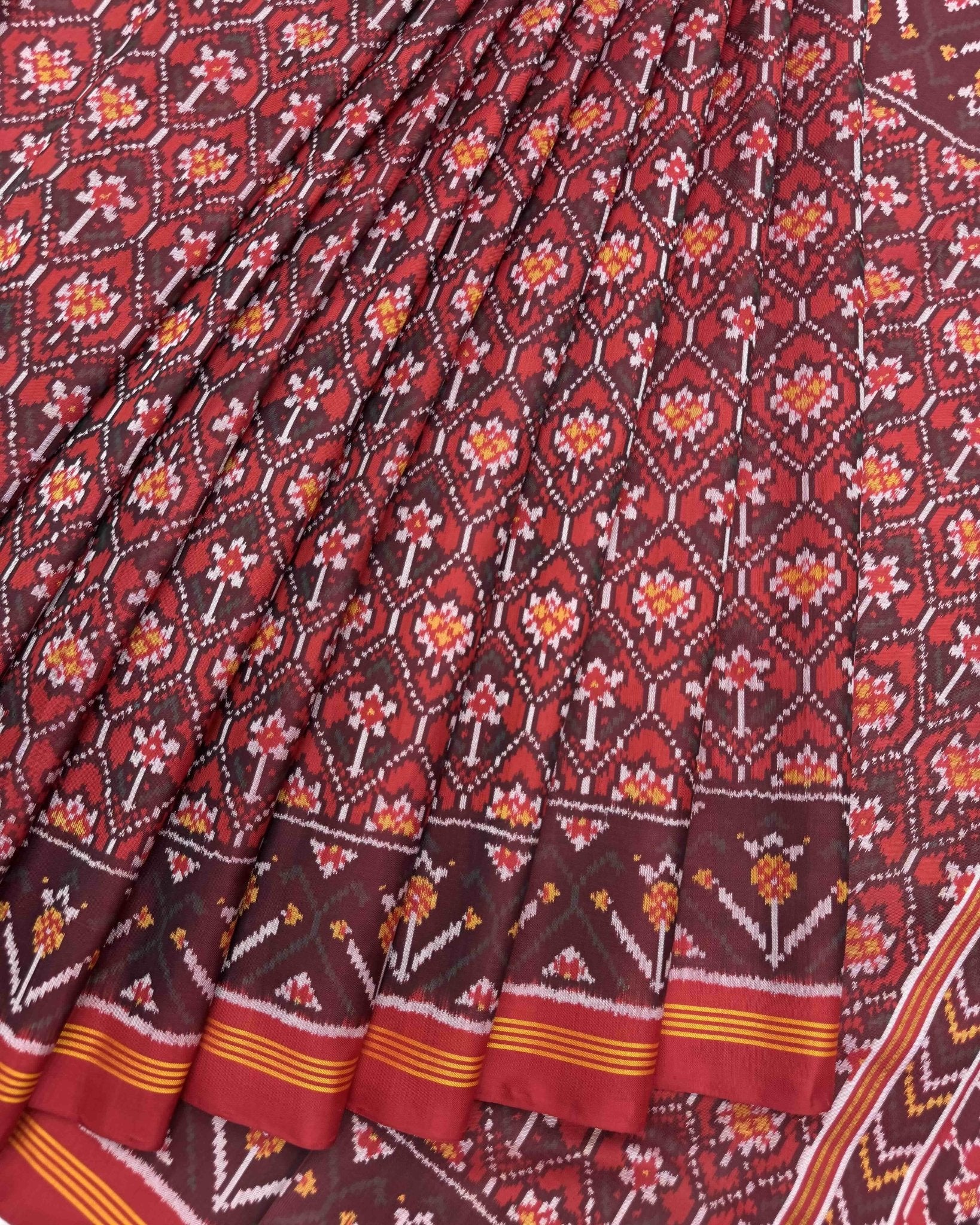 Red Small Flower Semi Double Ikat Patola Saree - SindhoiPatolaArt