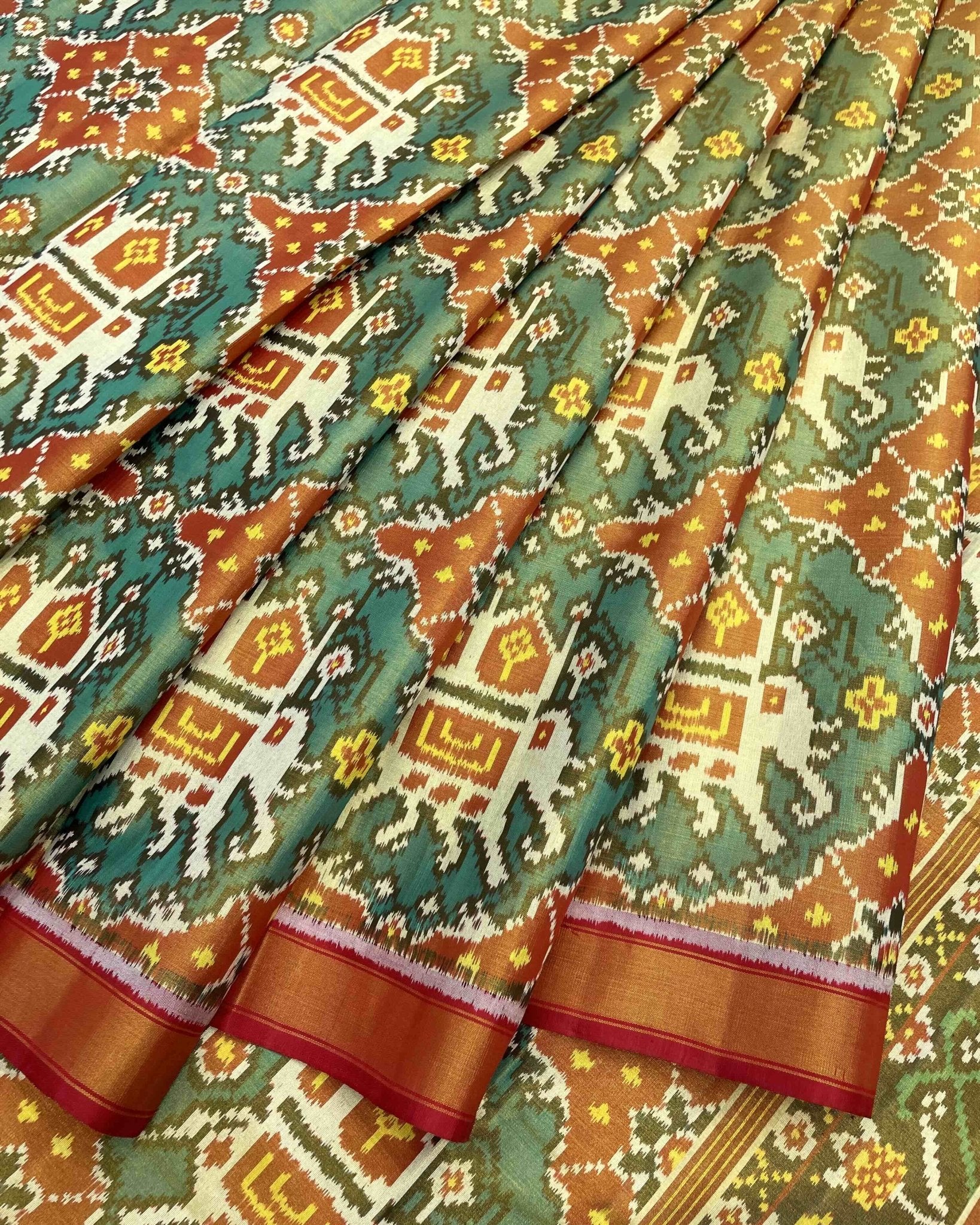 Red & Turquoise Big Figure Elephant Chhabdi Patola Saree - SindhoiPatolaArt