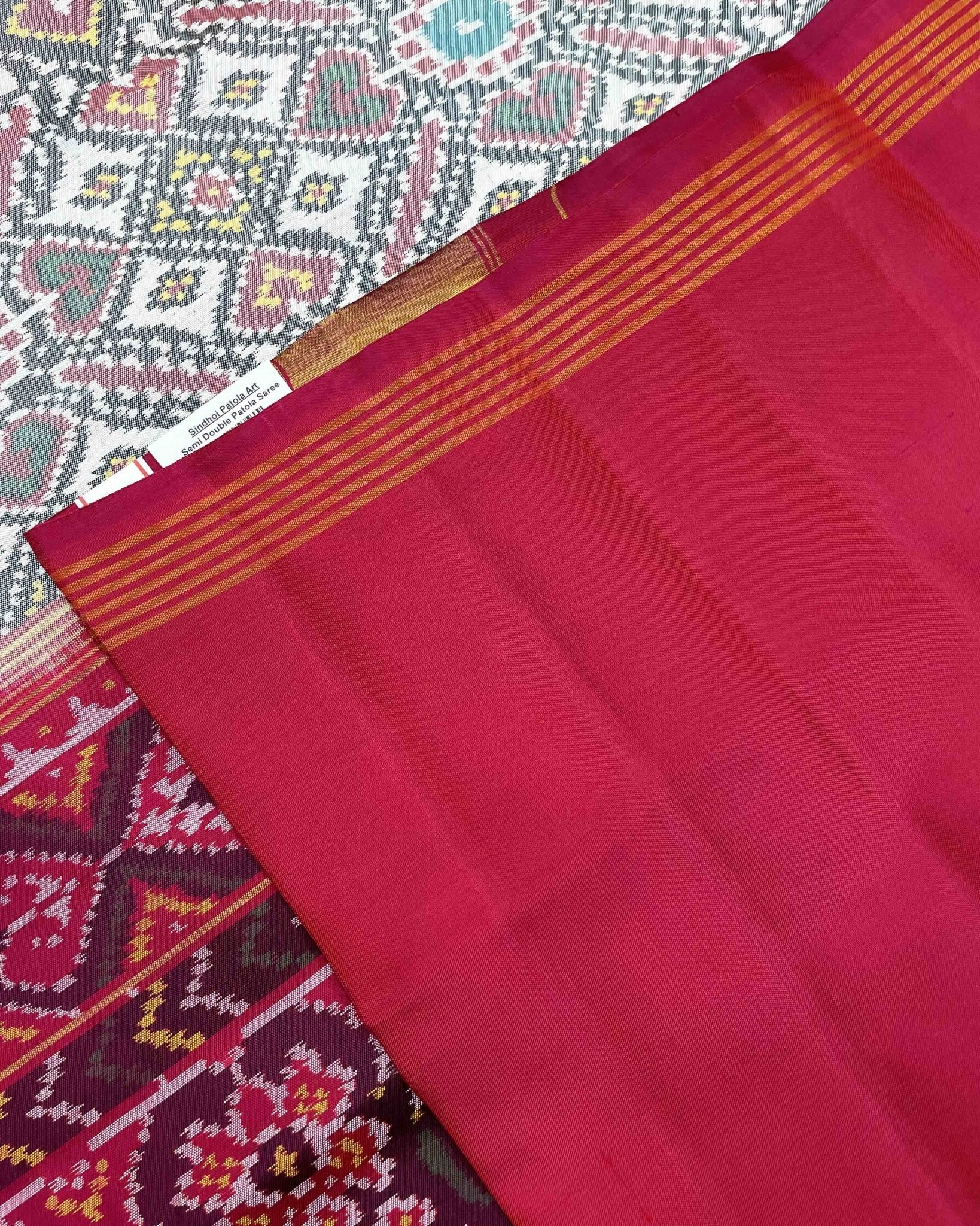 Red & White Manekchowk Patola Saree - SindhoiPatolaArt