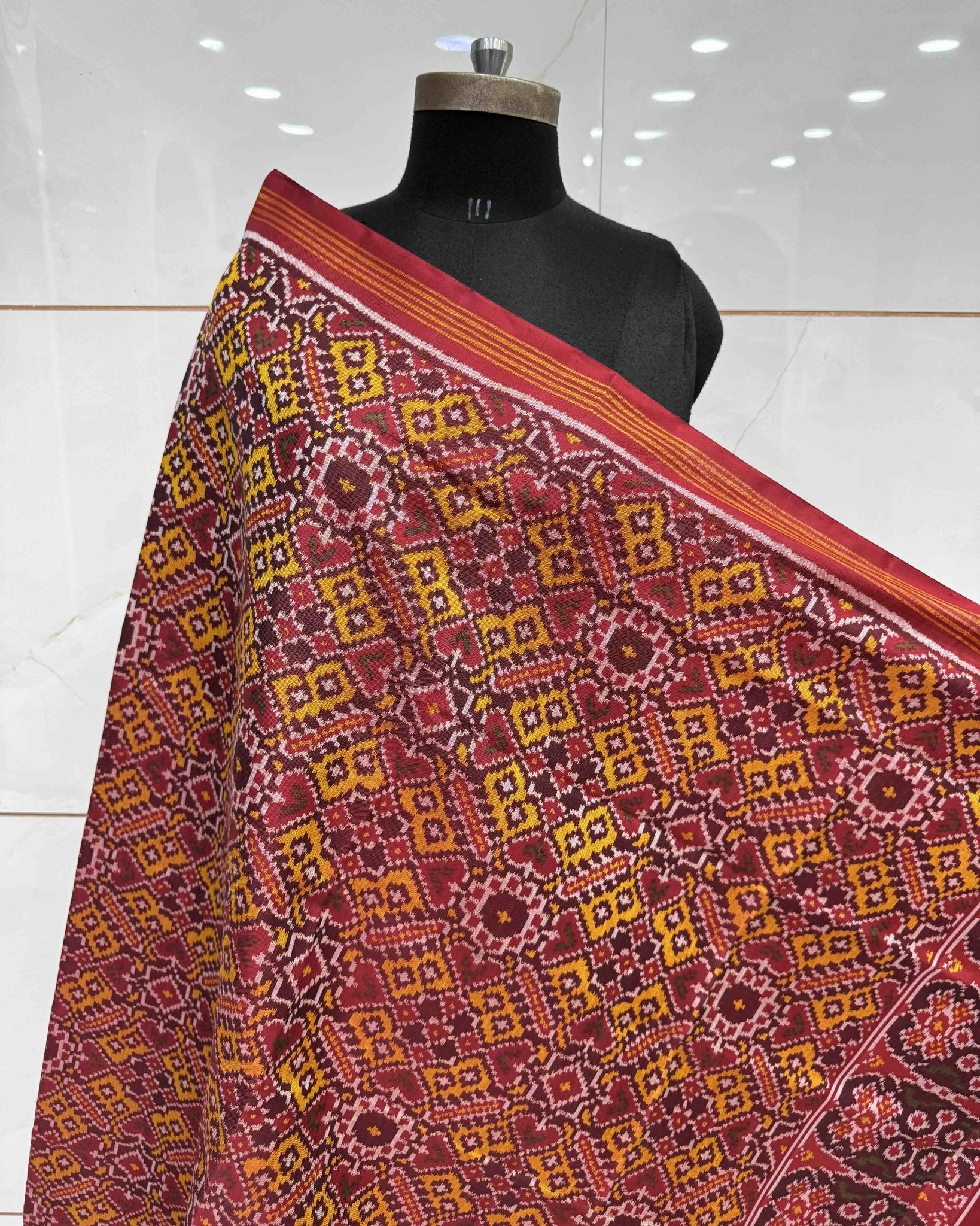 Red & Yellow Manekchowk Semi Double Ikat Dupatta - SindhoiPatolaArt