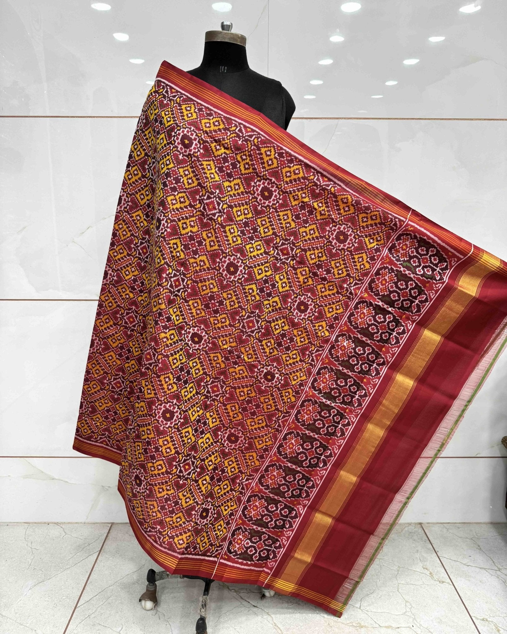 Red & Yellow Manekchowk Semi Double Ikat Dupatta - SindhoiPatolaArt