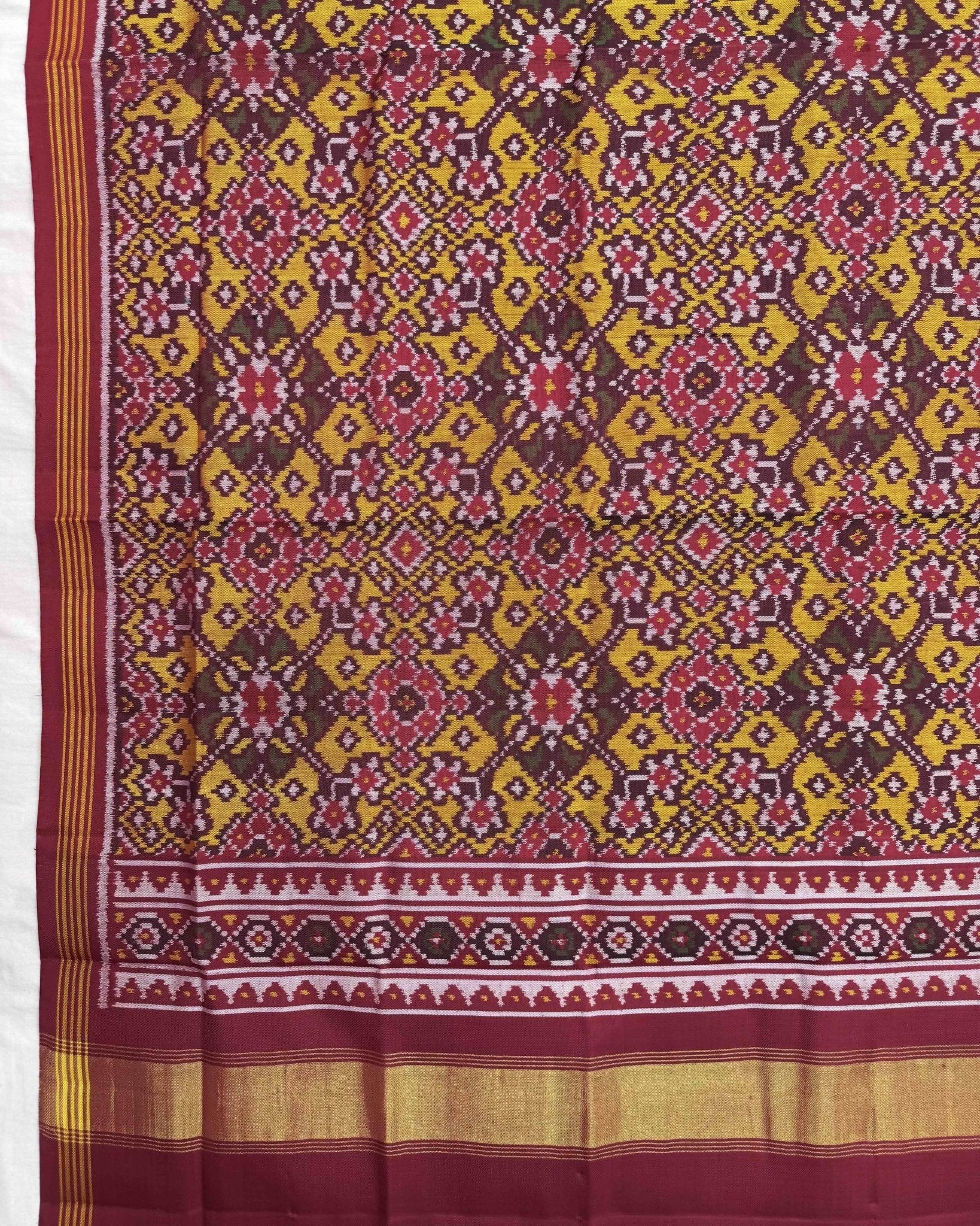 Red & Yellow Navratan Semi Double Ikat Patola Dupatta - SindhoiPatolaArt