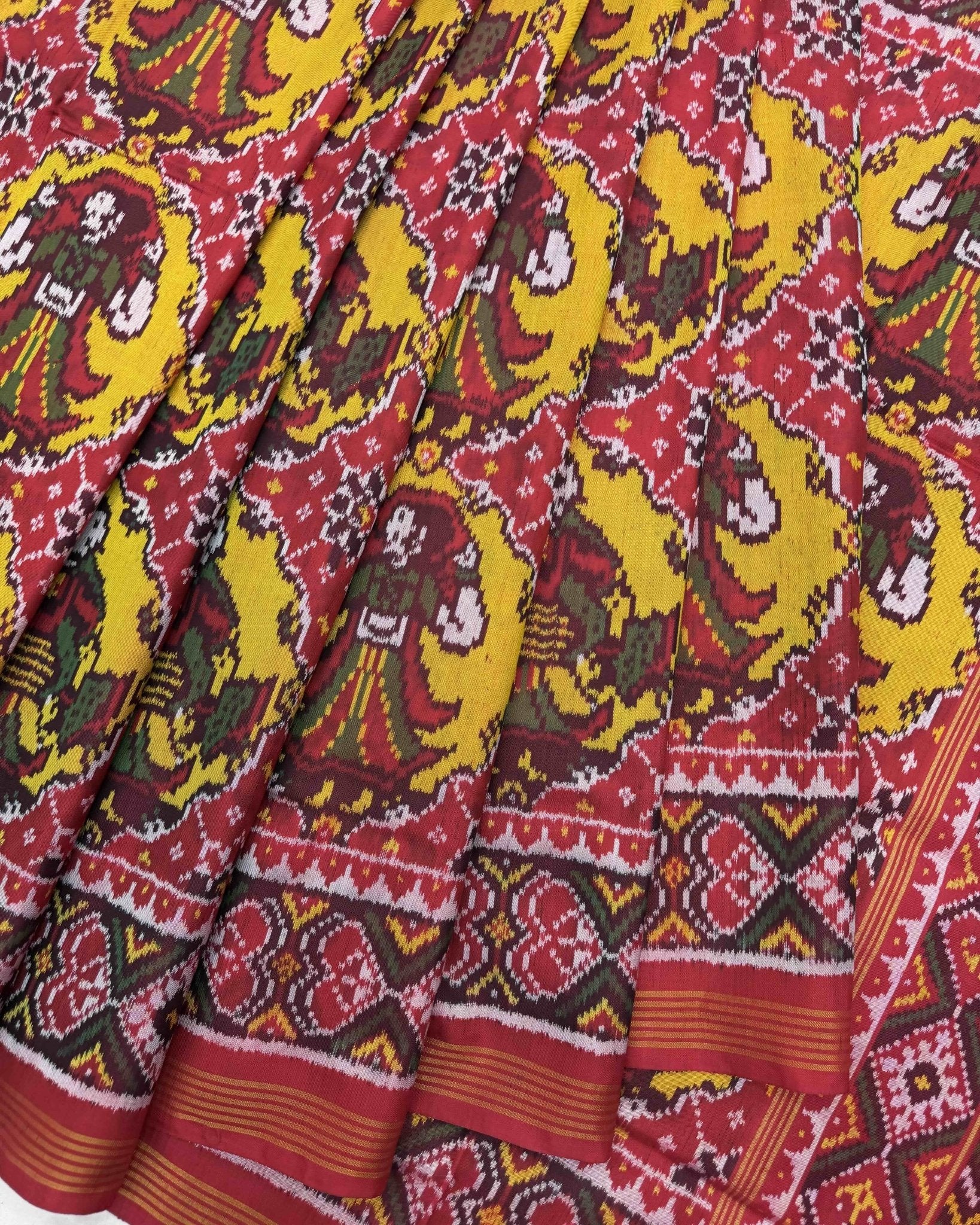 Red & Yellow Raja Rani Chhabdi Patola Saree - SindhoiPatolaArt