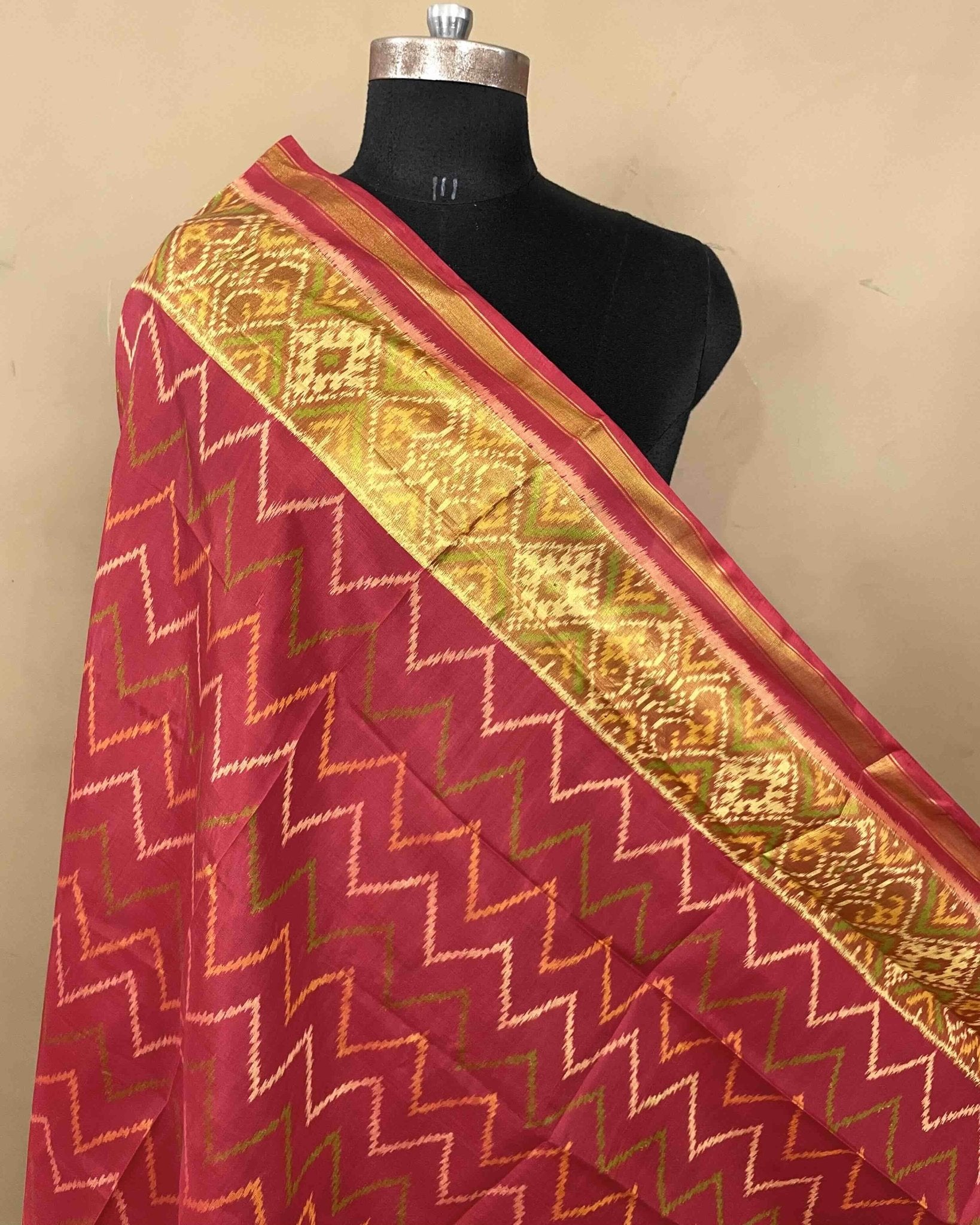 Red Zig Zag Lining Patola Dupatta - SindhoiPatolaArt