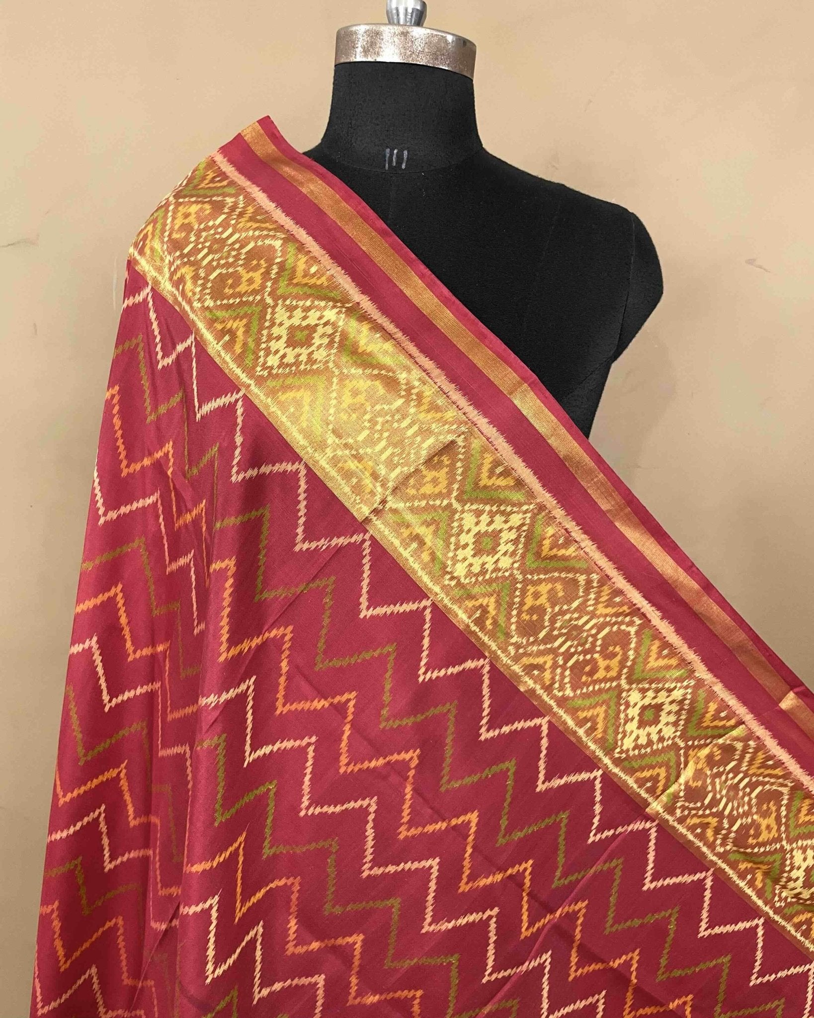 Red Zig Zag Lining Patola Dupatta - SindhoiPatolaArt