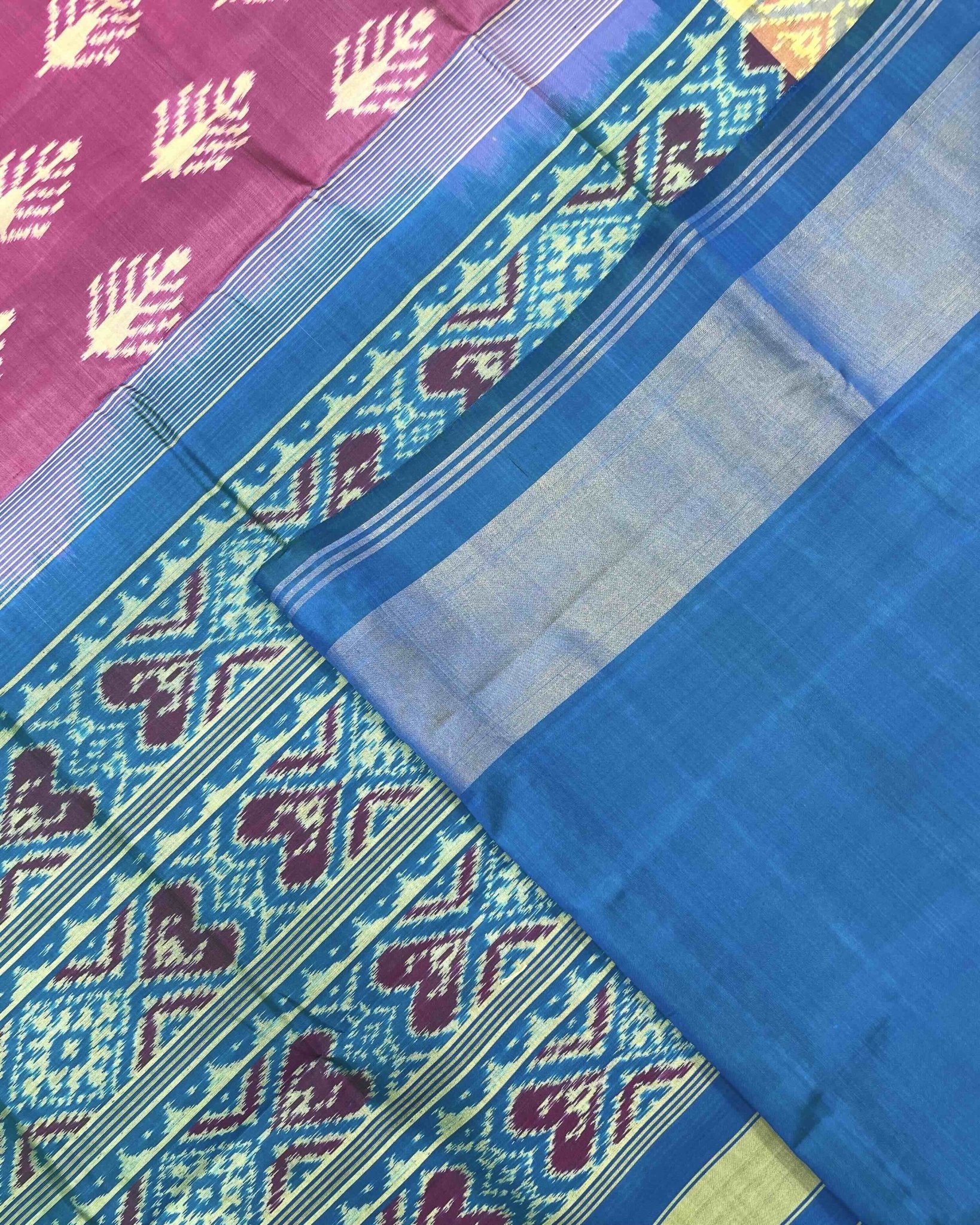 Sky Blue & Pink Fancy Leaves Patola Saree - SindhoiPatolaArt