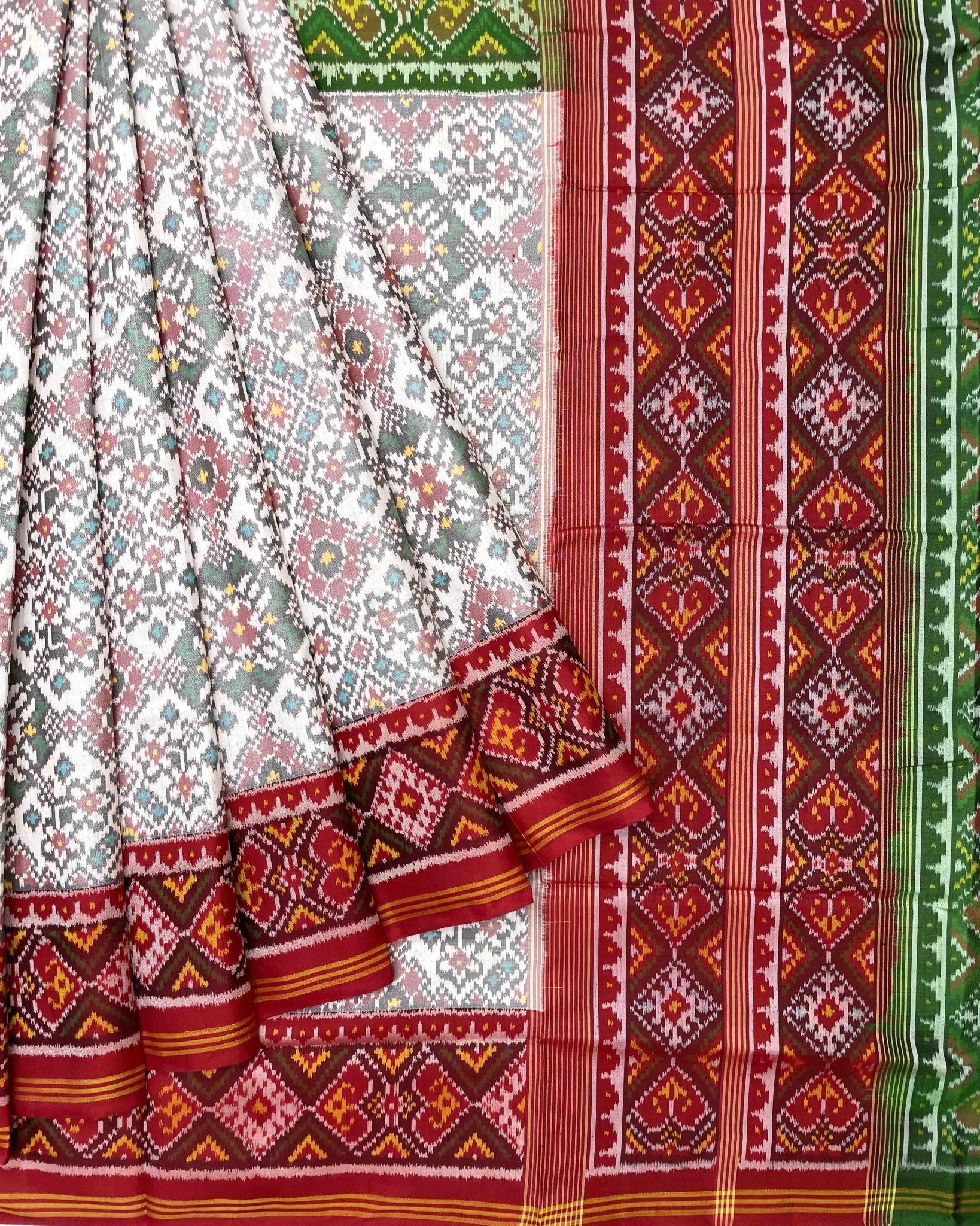 White Ganga Jamuna Navratan Designer Patola Saree - SindhoiPatolaArt