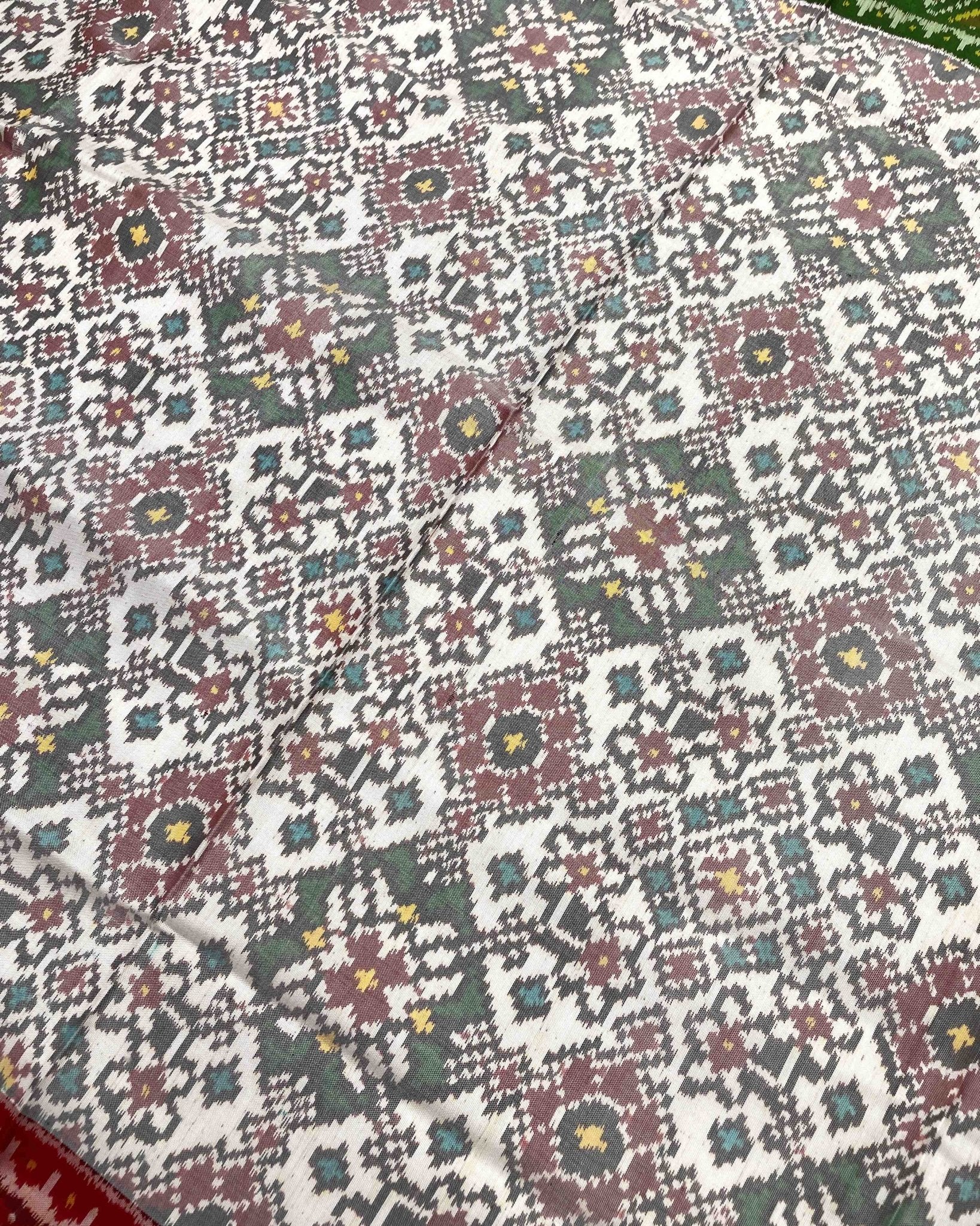 White Ganga Jamuna Navratan Designer Patola Saree - SindhoiPatolaArt