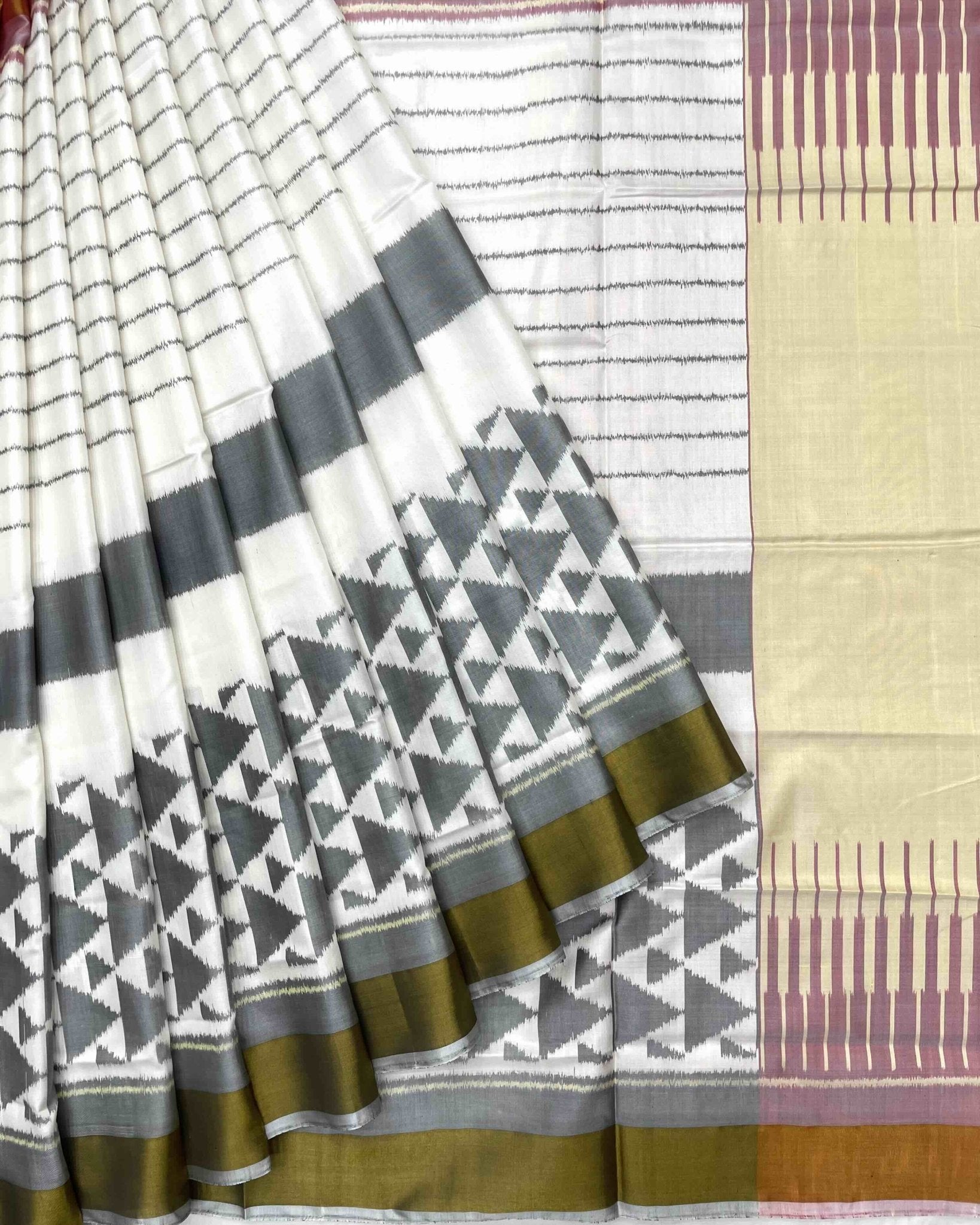 White & Grey Fancy Design with Scut Border Patola Saree - SindhoiPatolaArt