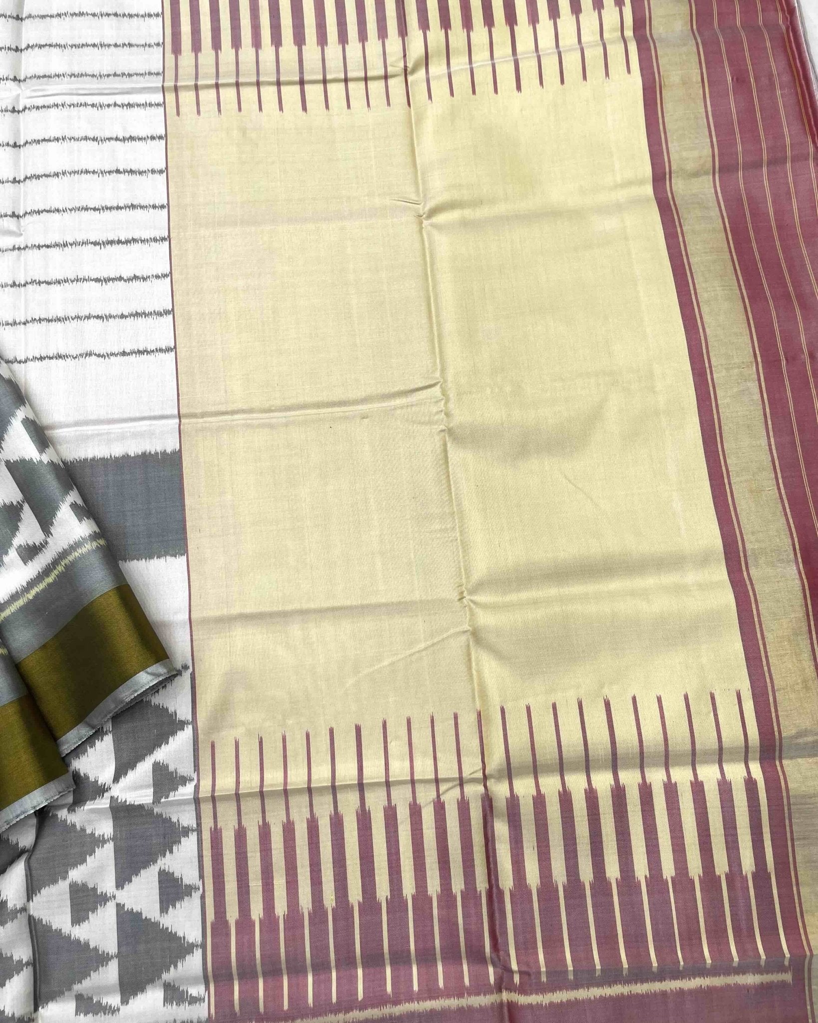 White & Grey Fancy Design with Scut Border Patola Saree - SindhoiPatolaArt
