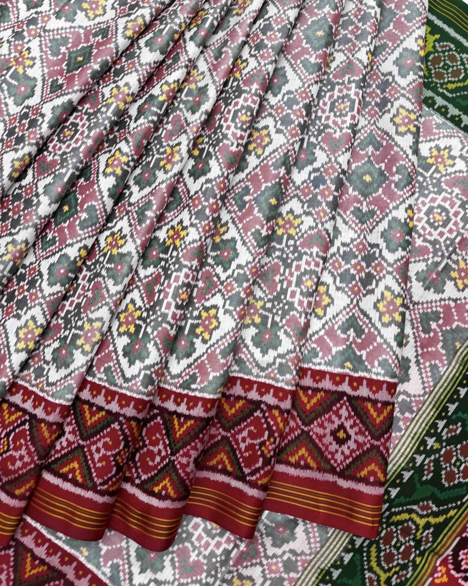 White Manekchowk Navratan Ganga Jamuna Semi Double Ikat Patola Saree - SindhoiPatolaArt
