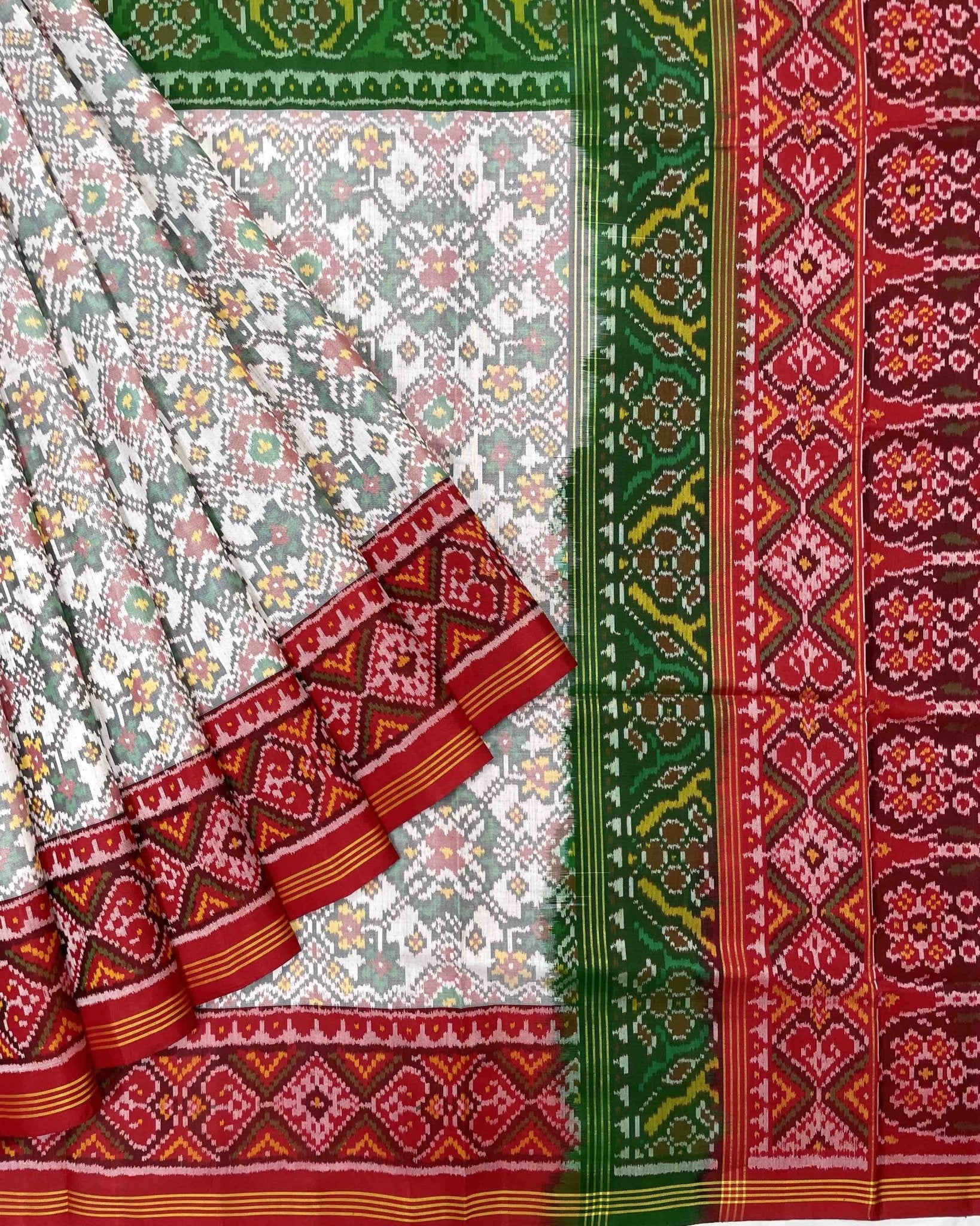 White Navratan Ganga Jamuna Designer Patola Saree - SindhoiPatolaArt