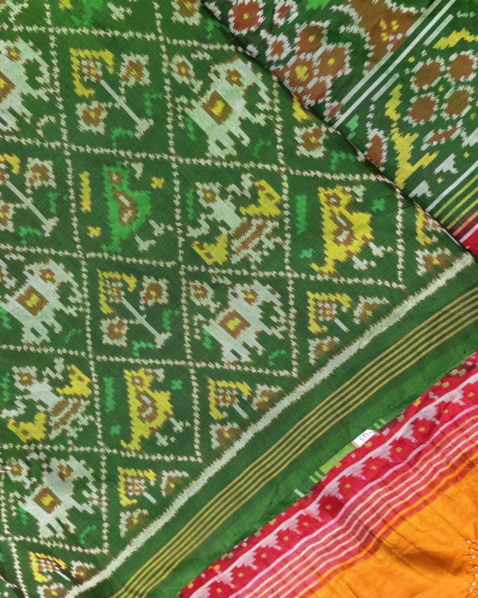 Yellow Ganga Jamuna Flower Design Pallu Patola Bandhej - SindhoiPatolaArt