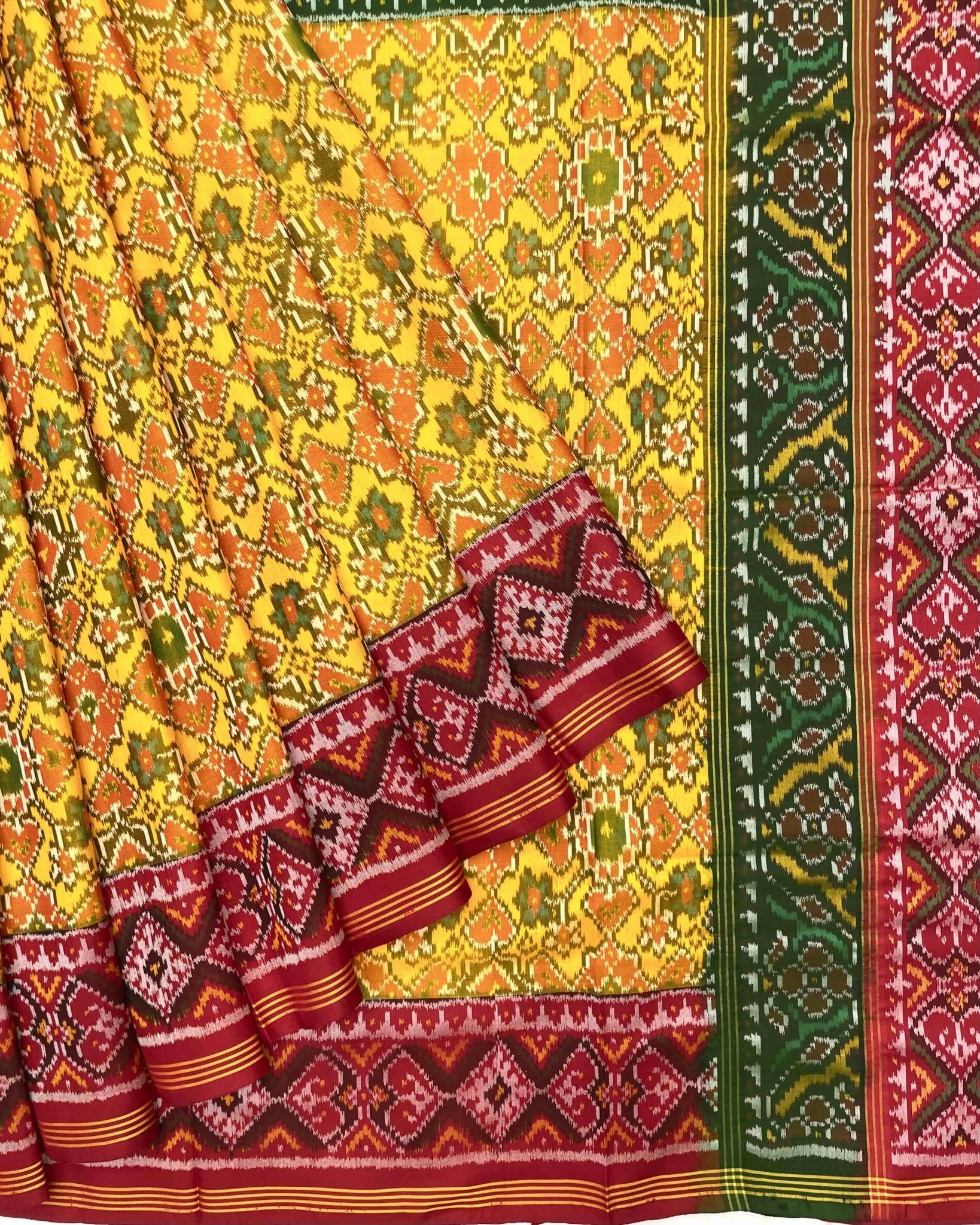 Yellow Ganga Jamuna Navratan Patola Saree - SindhoiPatolaArt