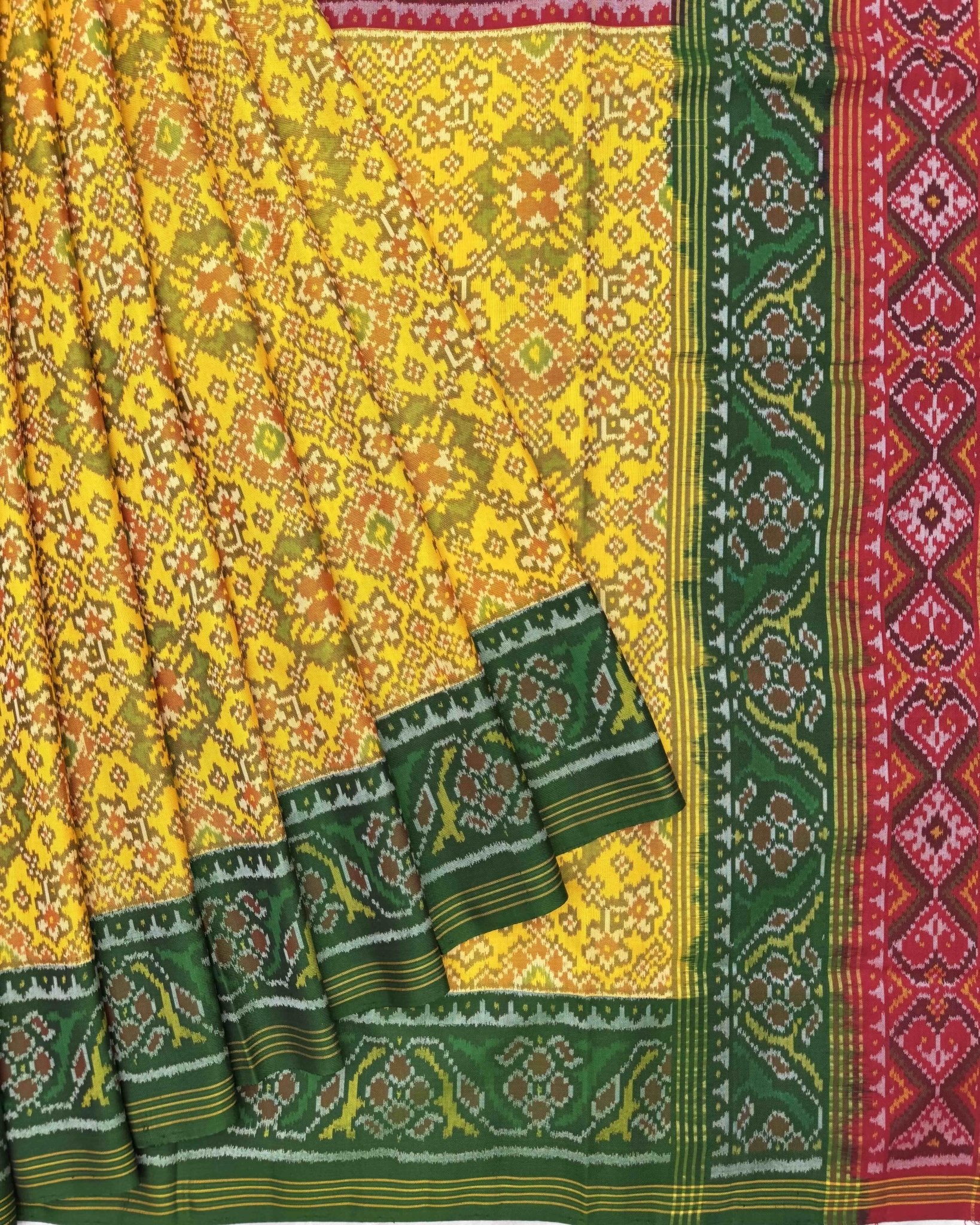 Yellow Navratan Ganga Jamuna Patola Saree - SindhoiPatolaArt
