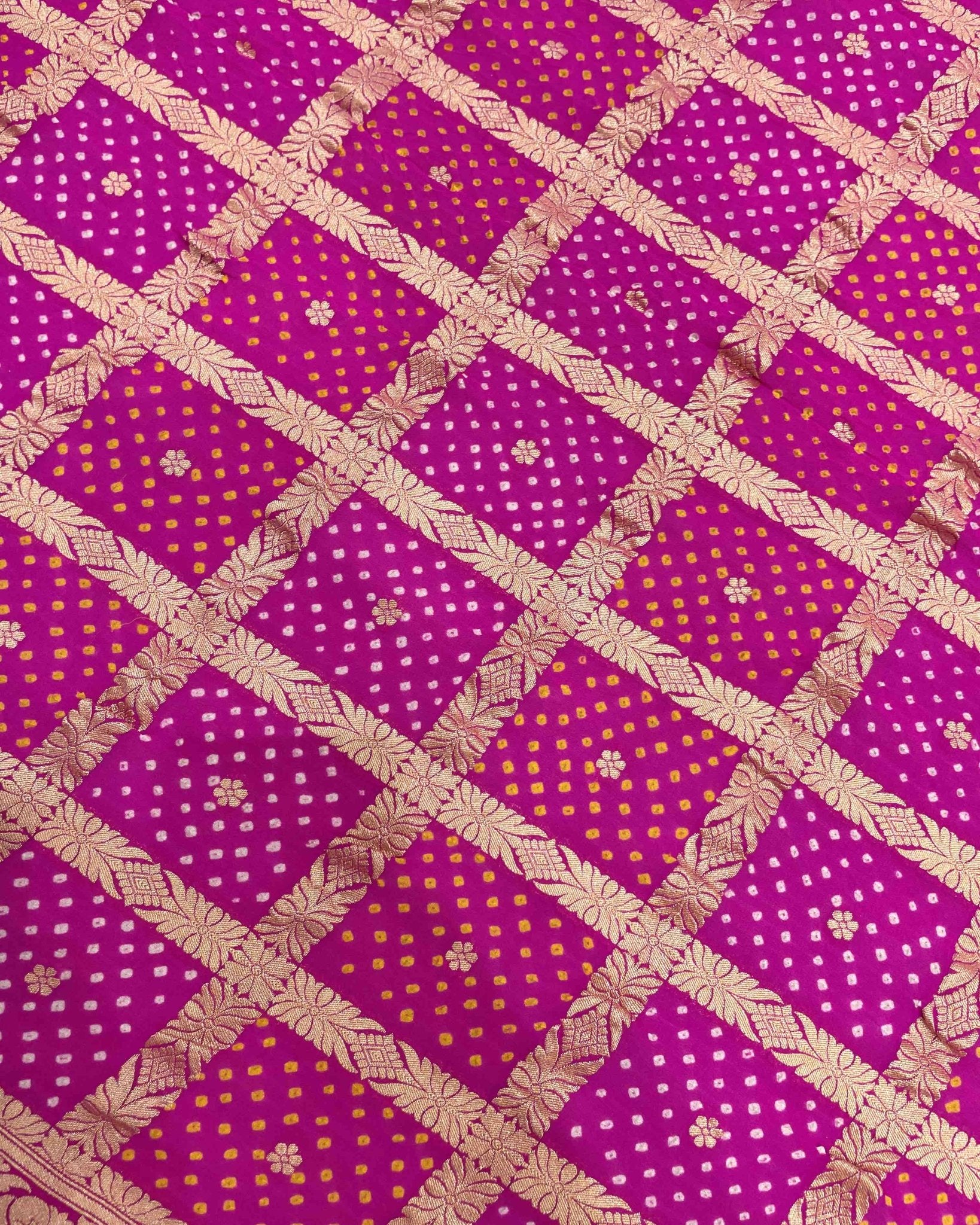Banarasi Georgette zari chex Bandhani Saree - SindhoiPatolaArt
