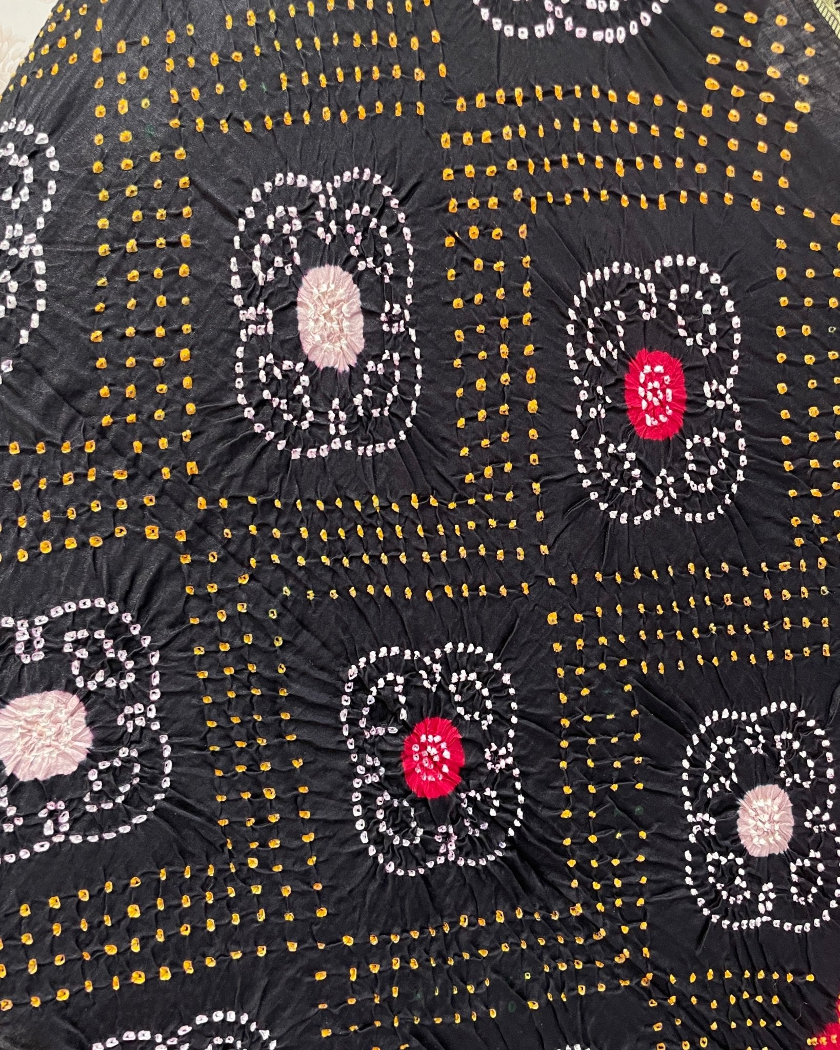 Bandhani Dupatta - SindhoiPatolaArt