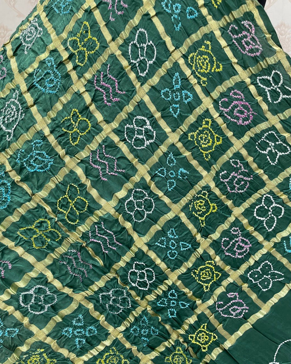 Bandhani Dupatta - SindhoiPatolaArt