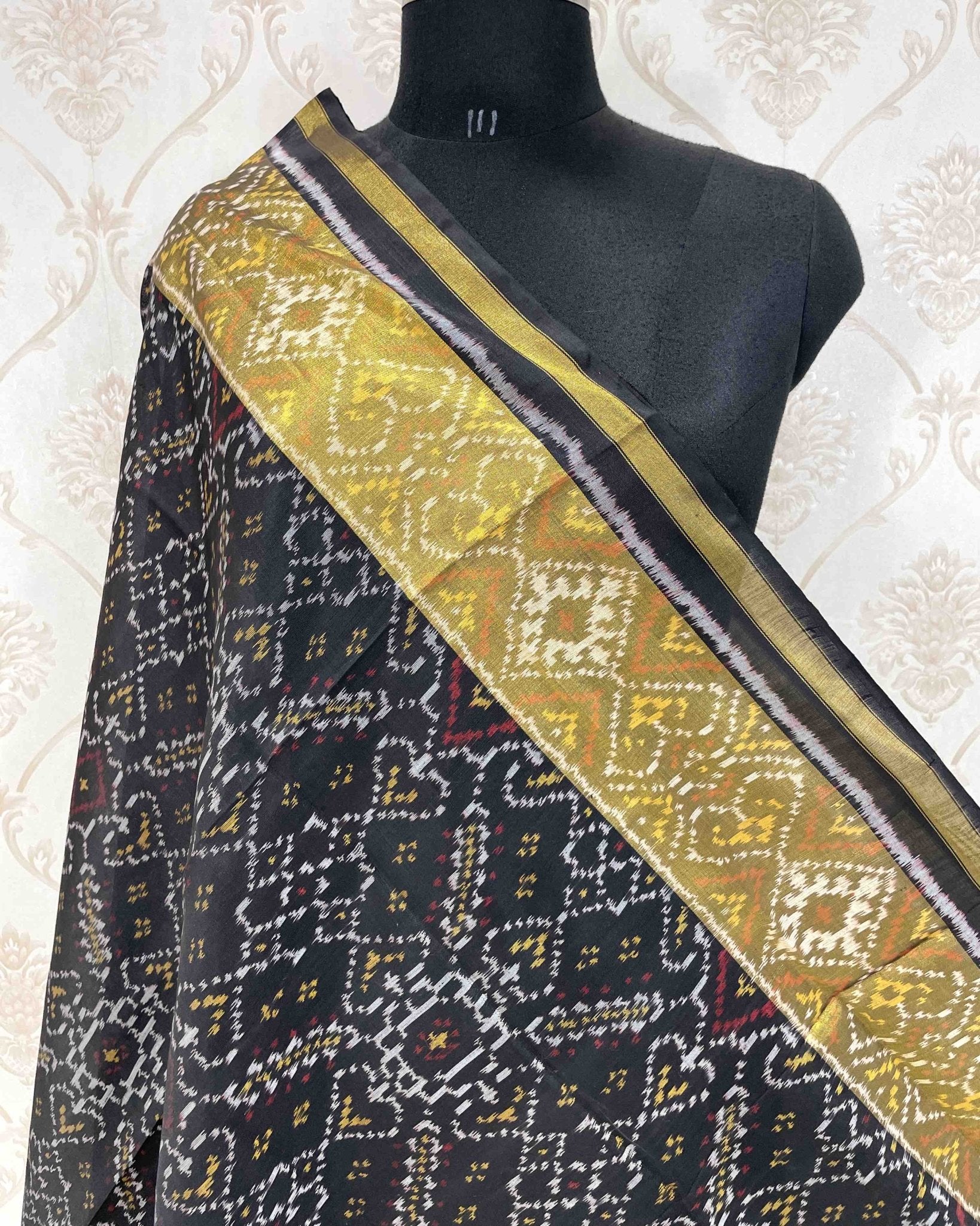 Black Manekchowk Designer Patola Dupatta - SindhoiPatolaArt