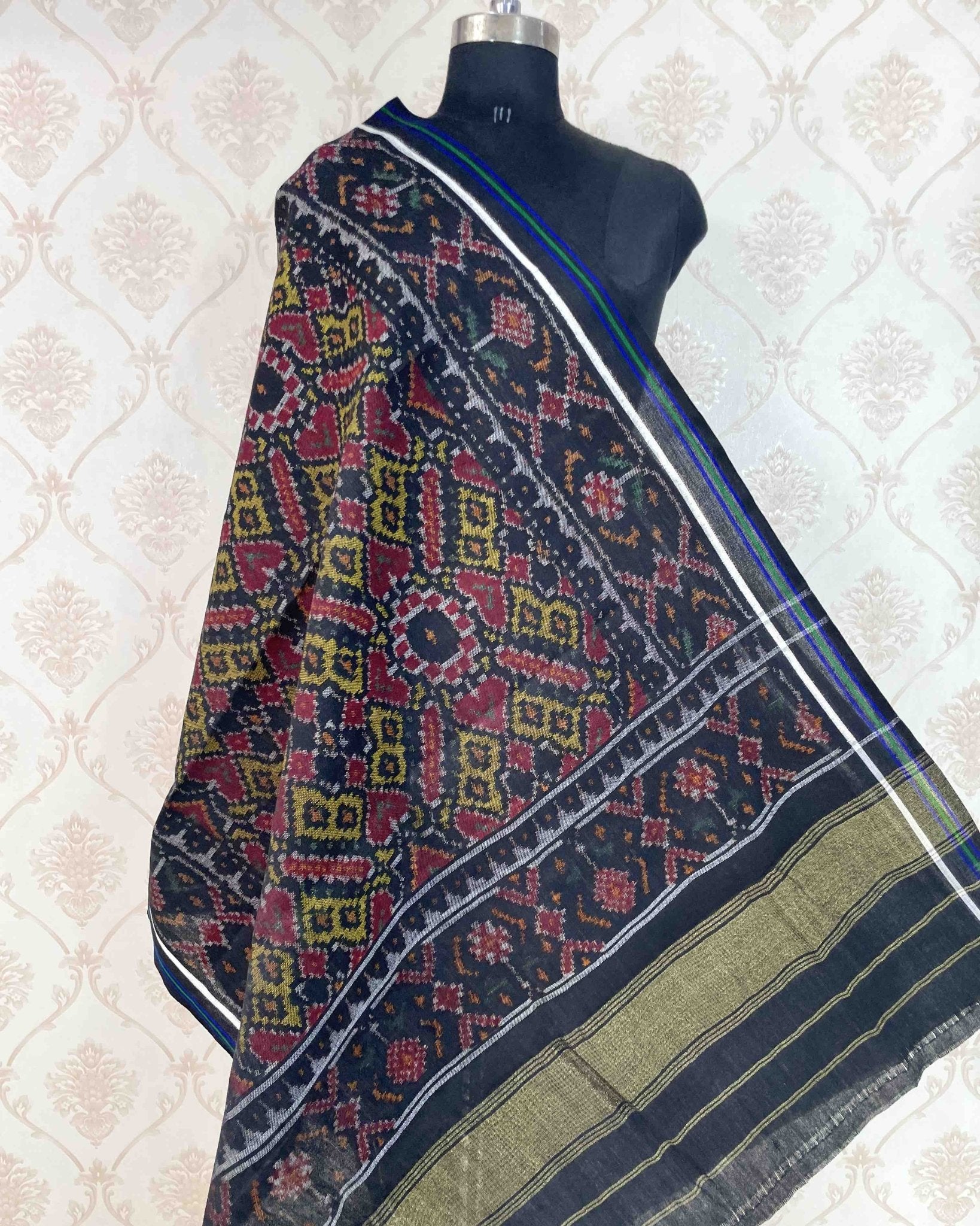 Black & Maroon With Yellow Manekchowk Patola Shawl - SindhoiPatolaArt