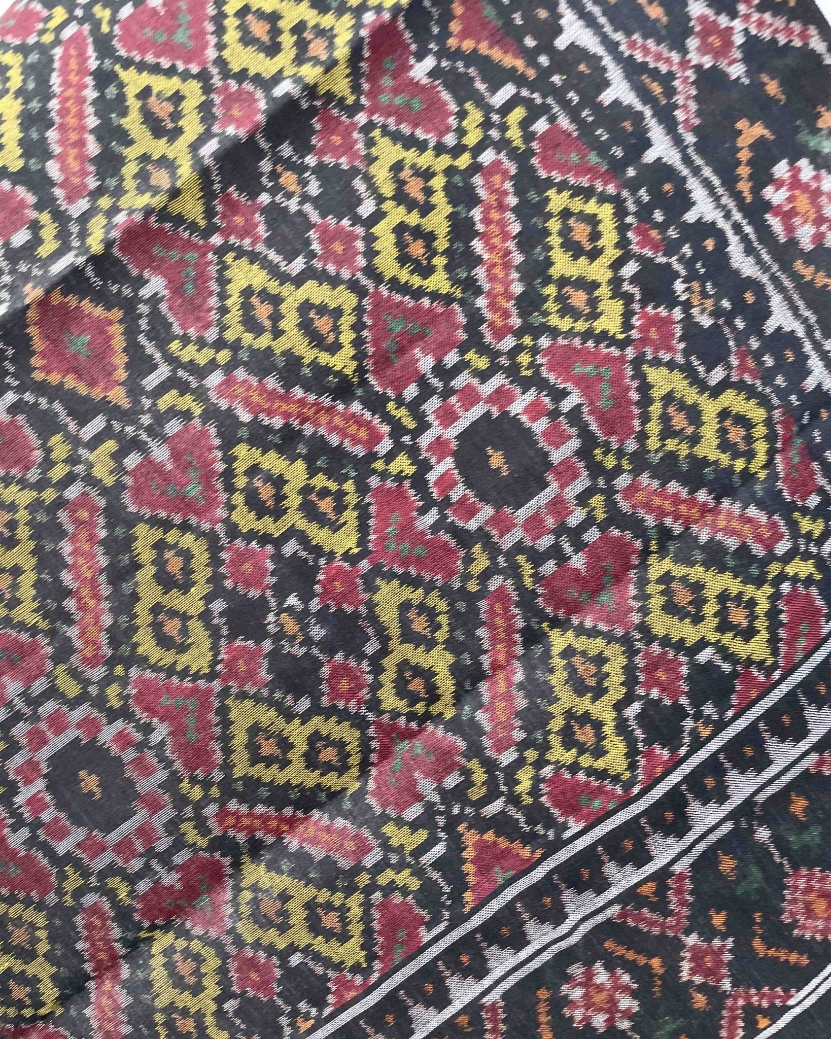 Black & Maroon With Yellow Manekchowk Patola Shawl - SindhoiPatolaArt