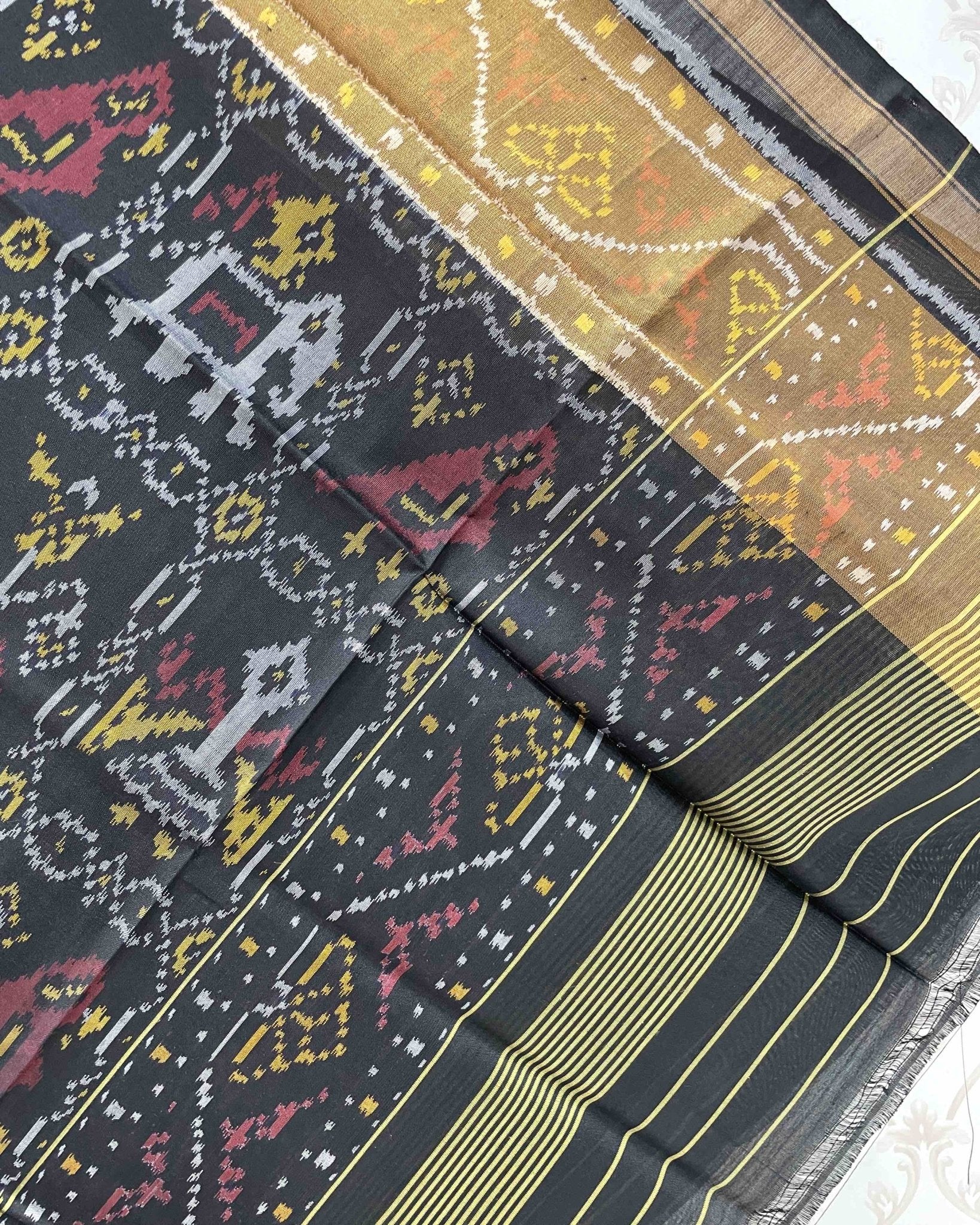 Black Narikunj Designer Patola Dupatta - SindhoiPatolaArt