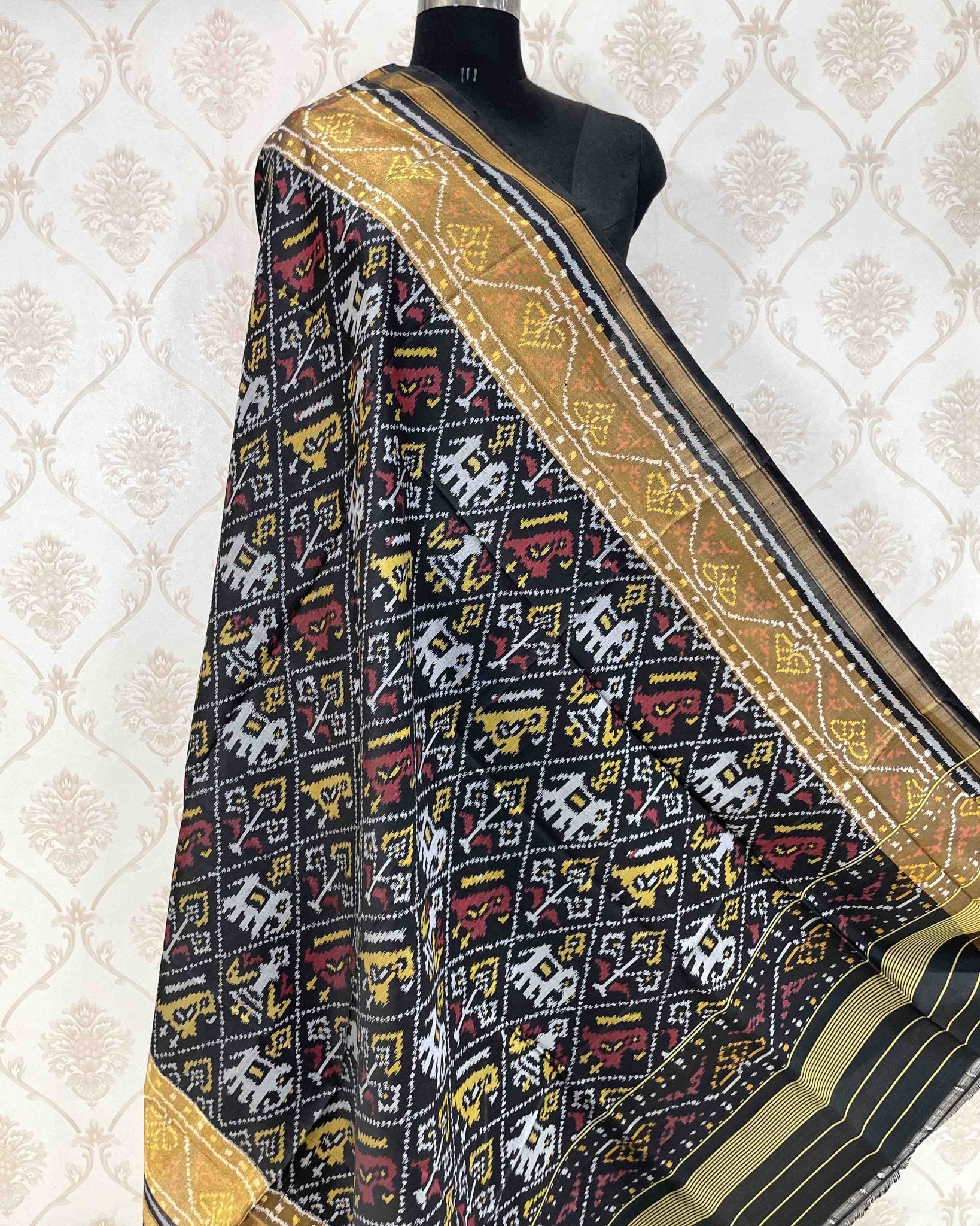 Black Narikunj Designer Patola Dupatta - SindhoiPatolaArt