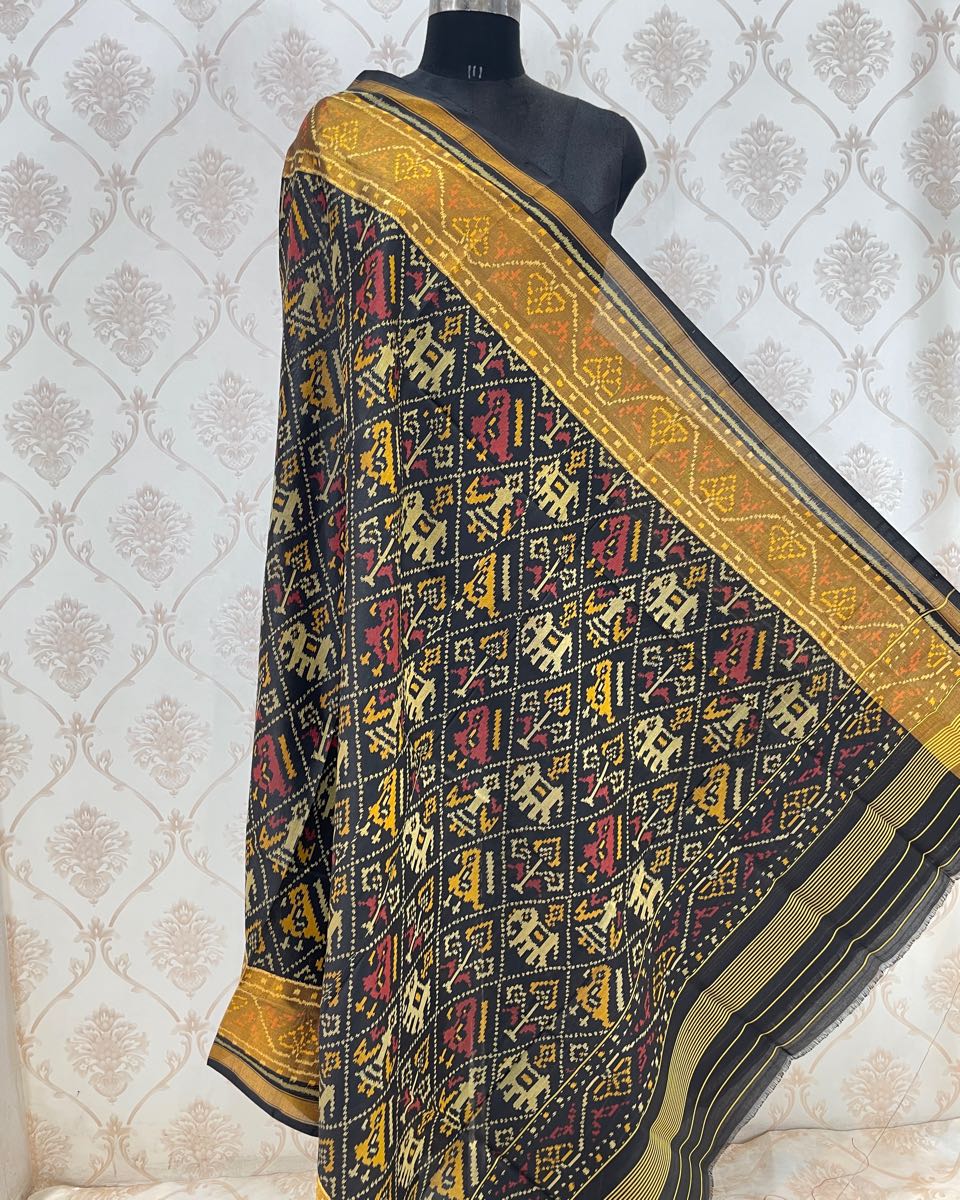Black Narikunj Patola Dupatta - SindhoiPatolaArt