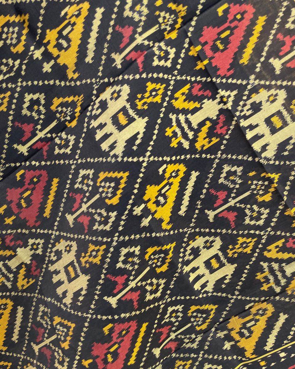 Black Narikunj Patola Dupatta - SindhoiPatolaArt