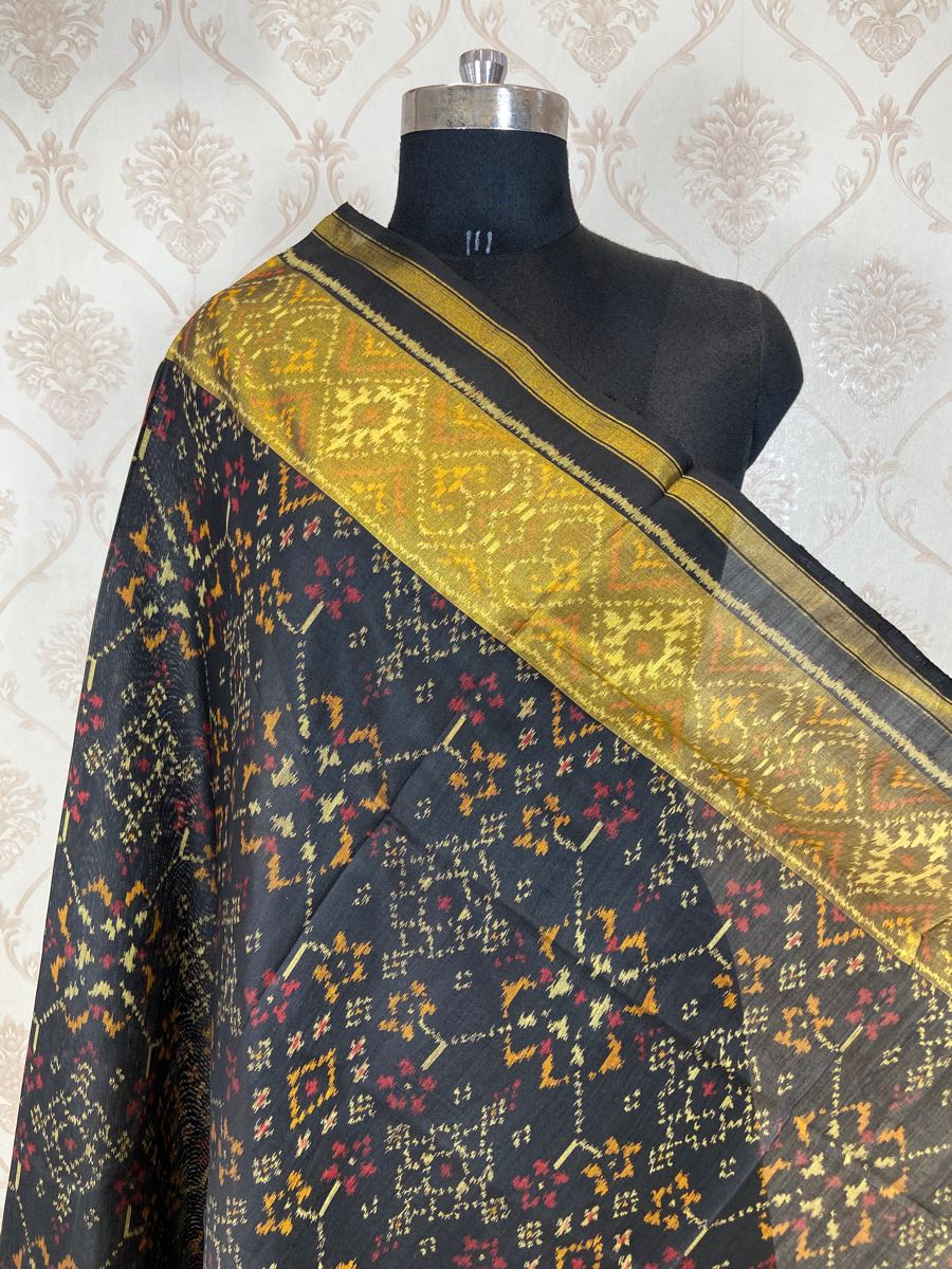 Black navratna design patola dupatta - SindhoiPatolaArt