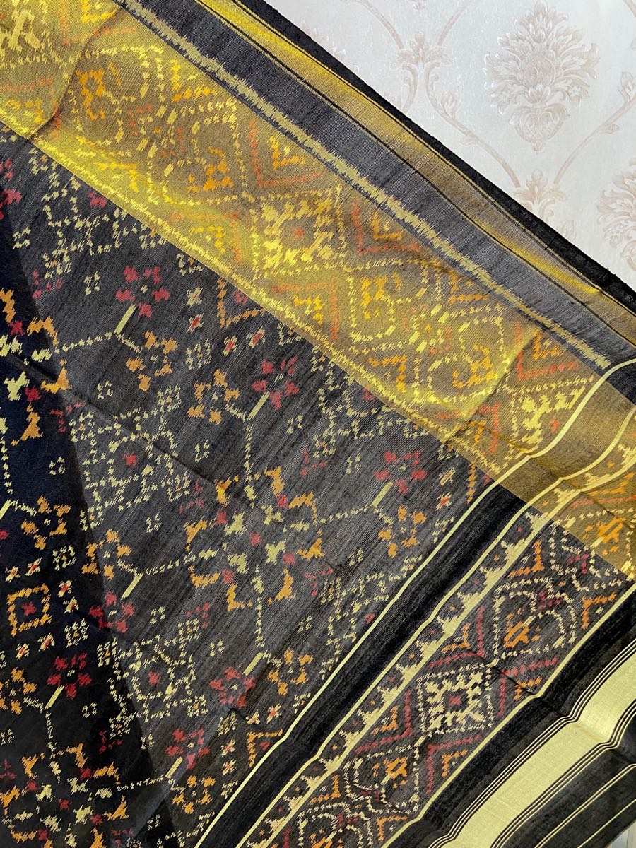 Black navratna design patola dupatta - SindhoiPatolaArt