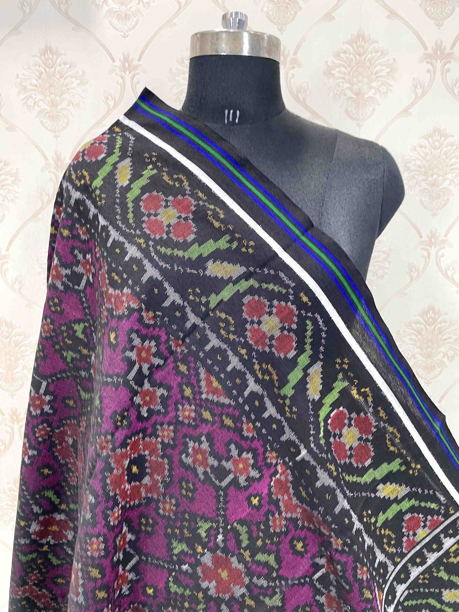Black & Purple Navratan Patola Shawl - SindhoiPatolaArt